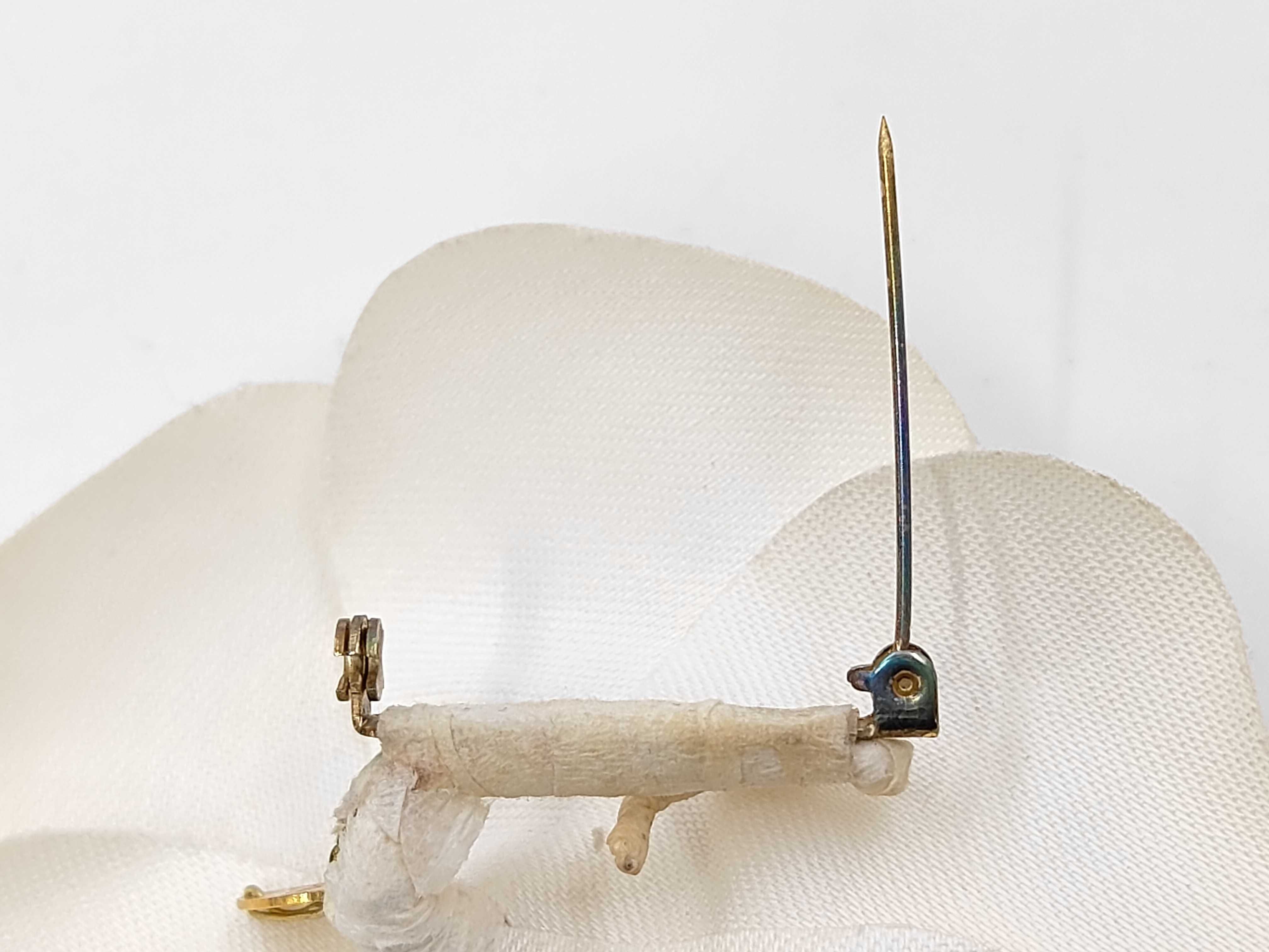 Camellia / Brooch — view 4