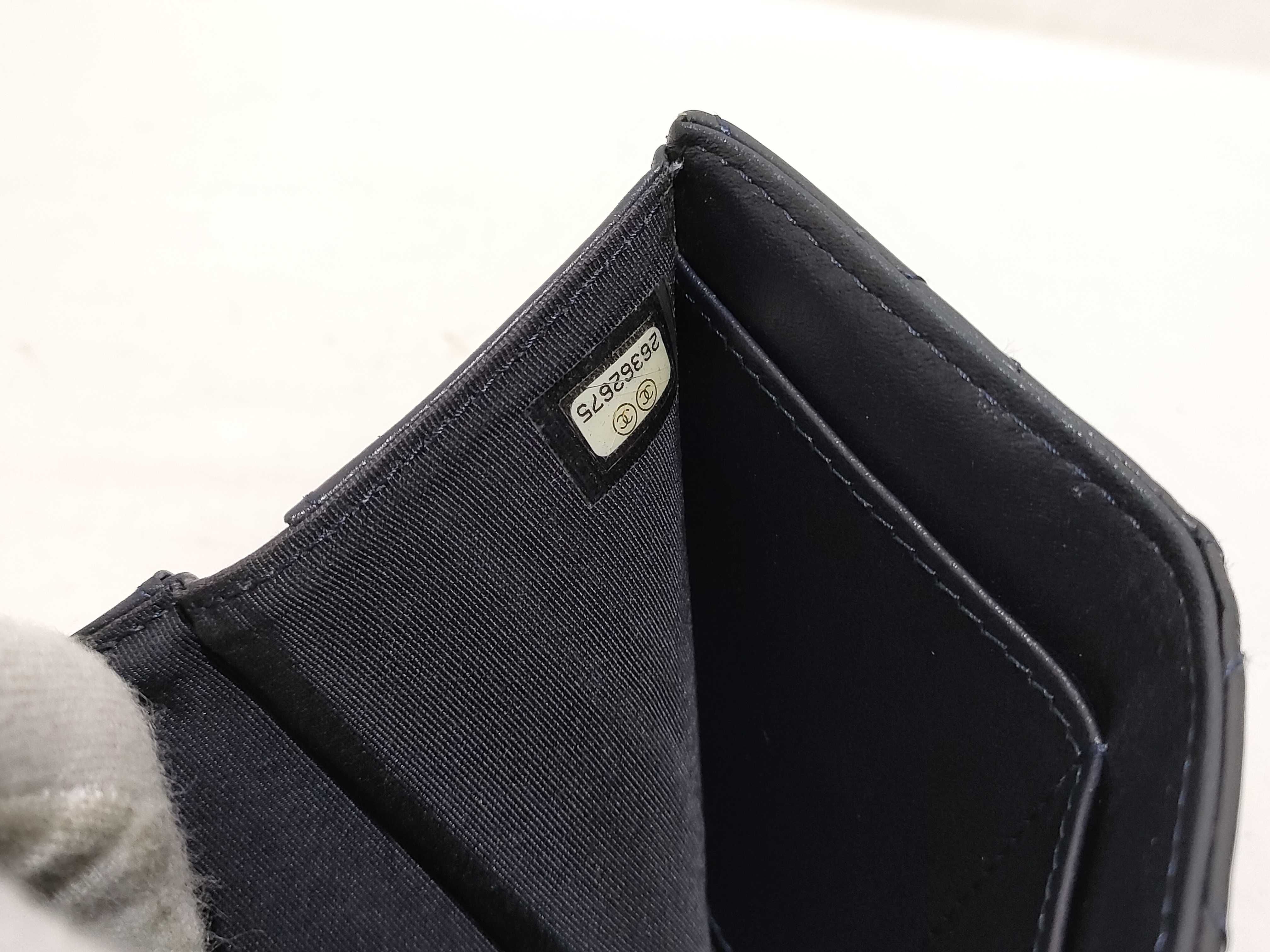 Lambskin Tri-fold Wallet (with seal) — view 10