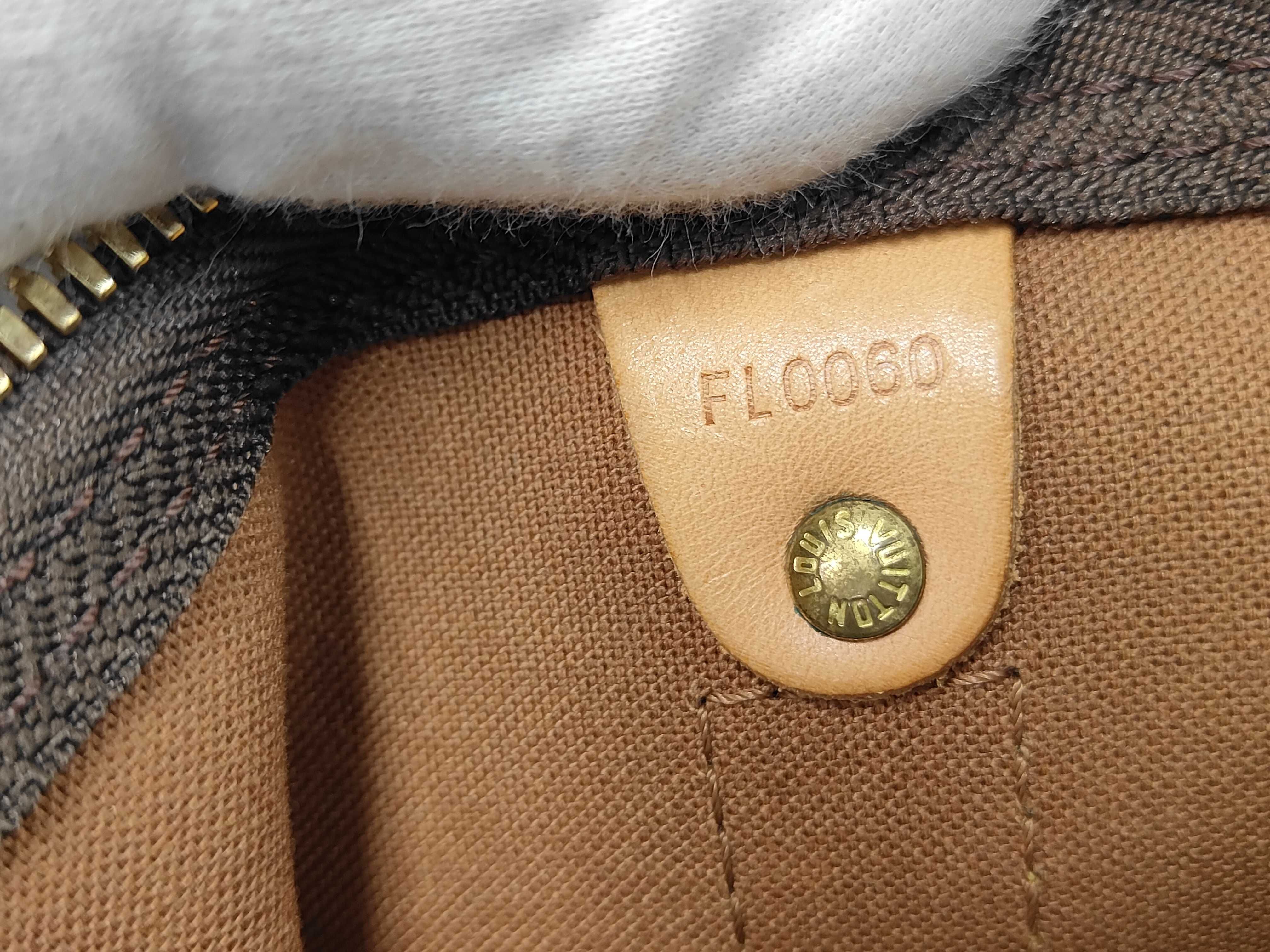 M41424 Monogram Keepall 55 Boston Bag — view 10