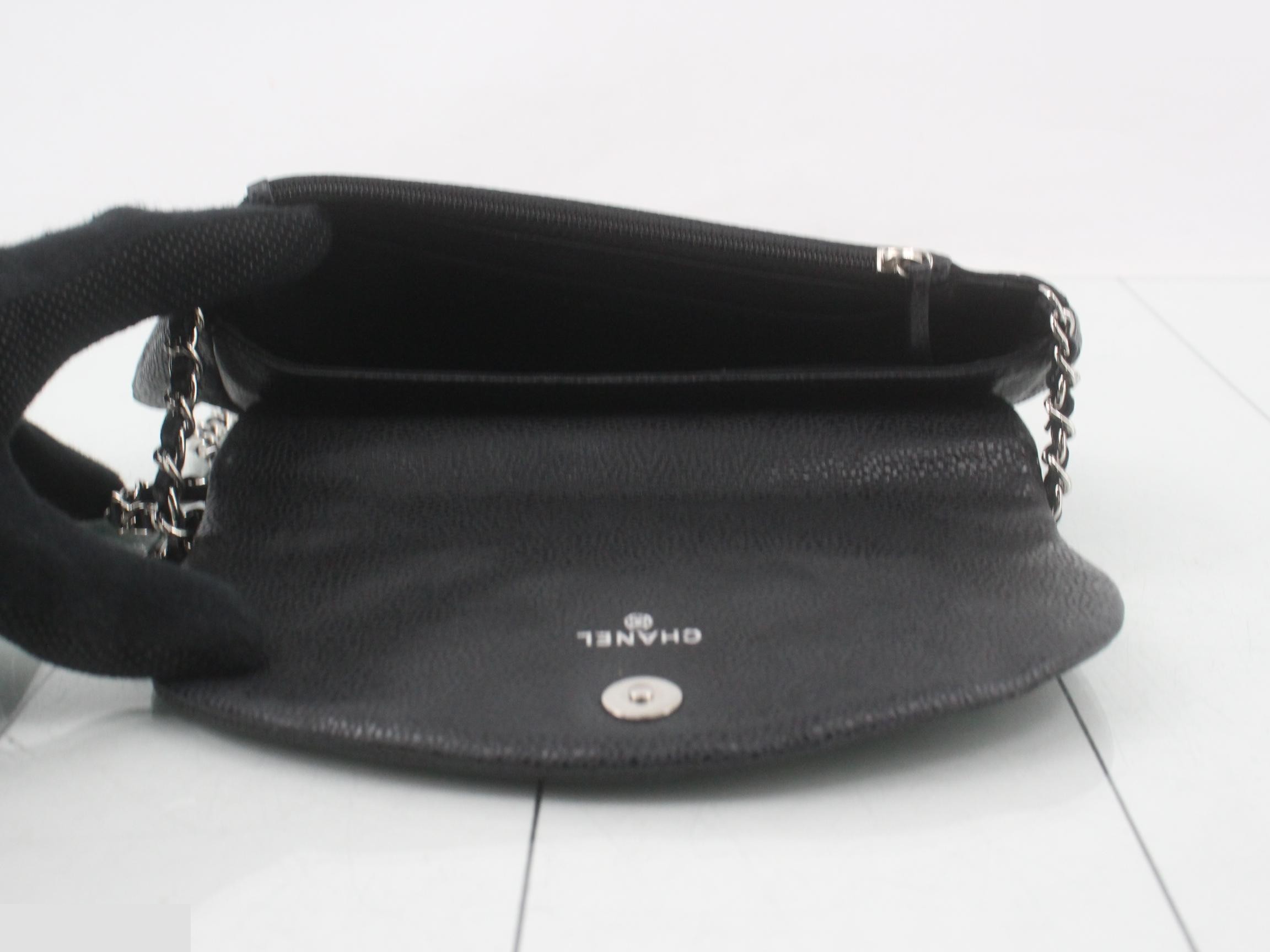 Caviar leather, Coco Mark, Half Moon, Chain Shoulder Bag — view 4