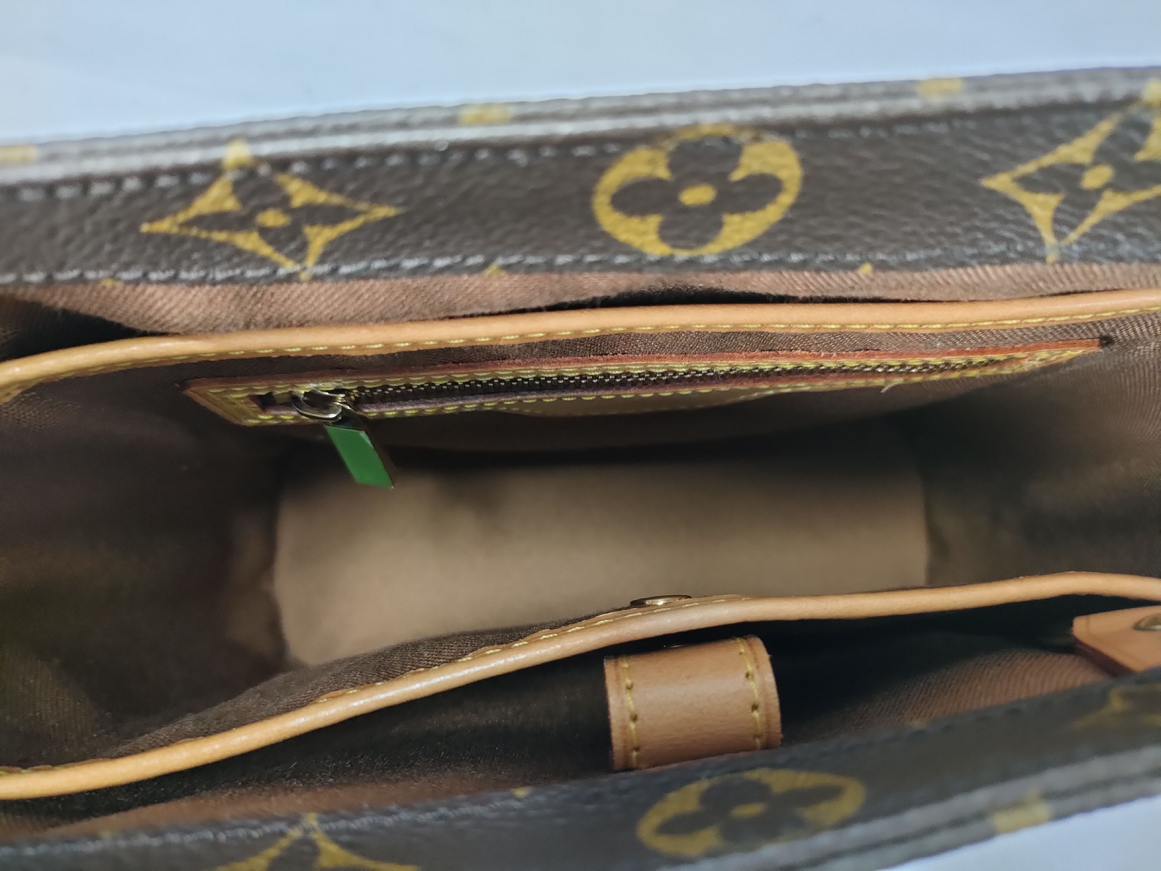 Monogram M51172 Vavin PM Handbag — view 9