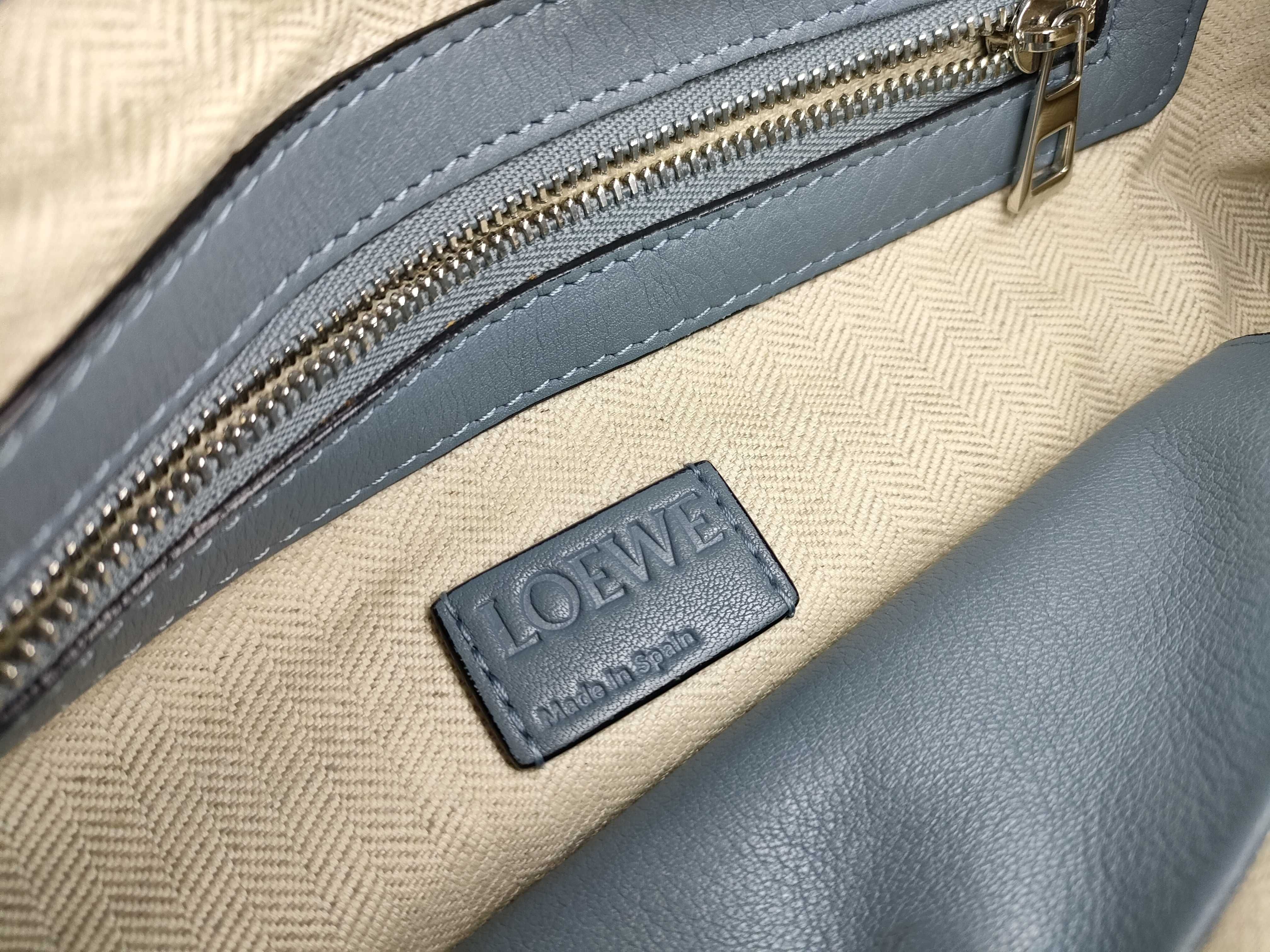 shoulder bag — view 11