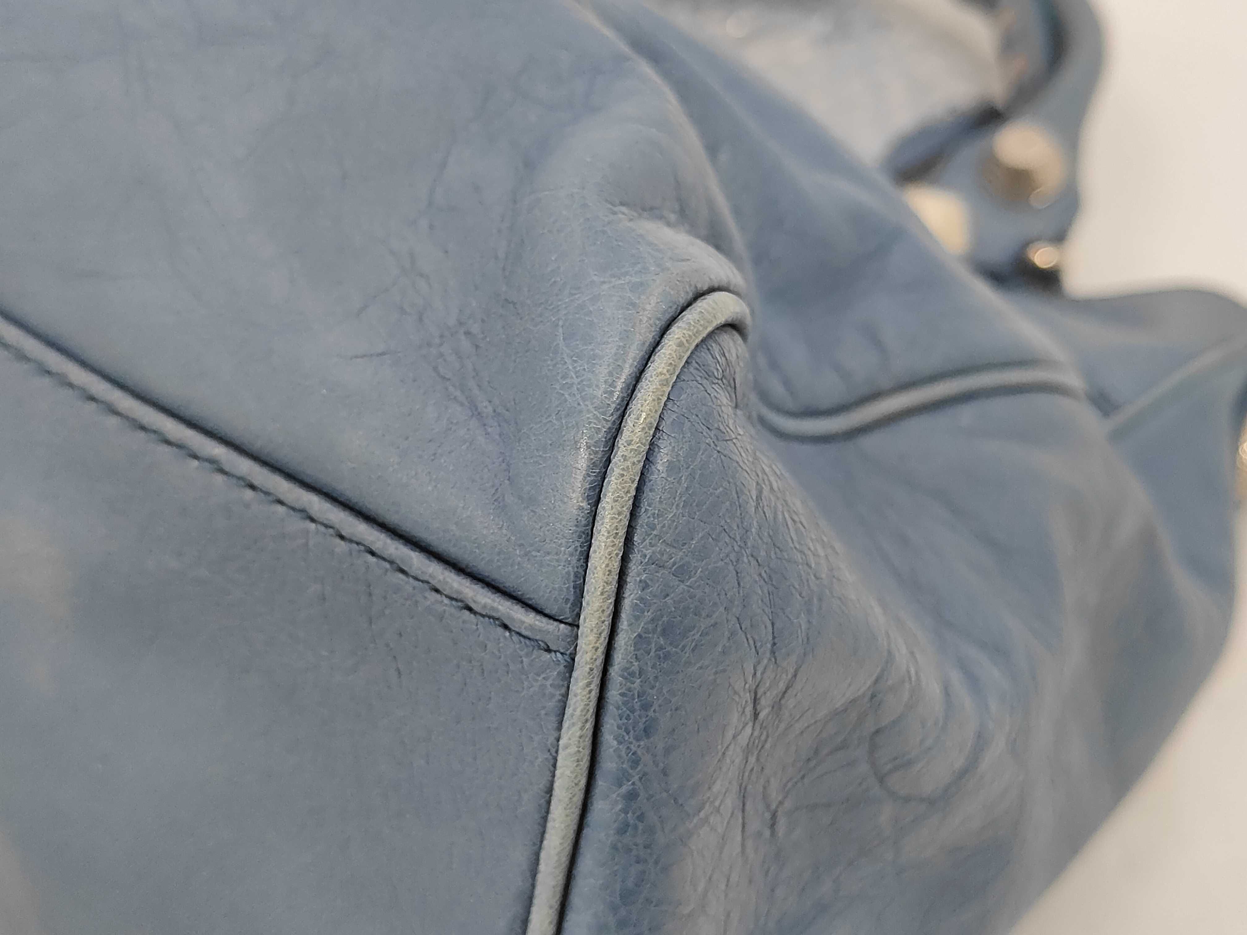 The Giant City Shoulder Bag with Mirror and Shoulder Strap — view 3