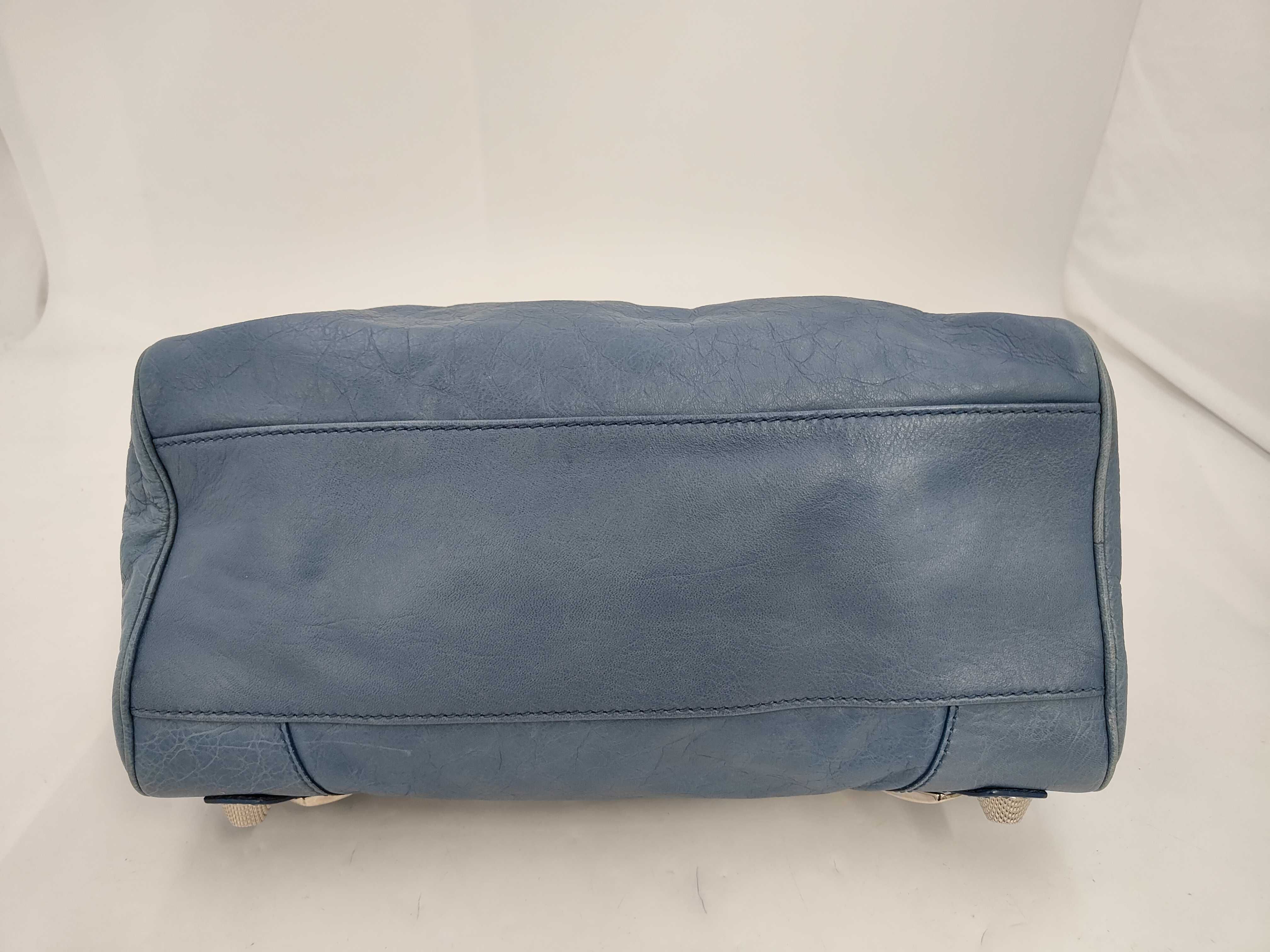 The Giant City Shoulder Bag with Mirror and Shoulder Strap — view 4
