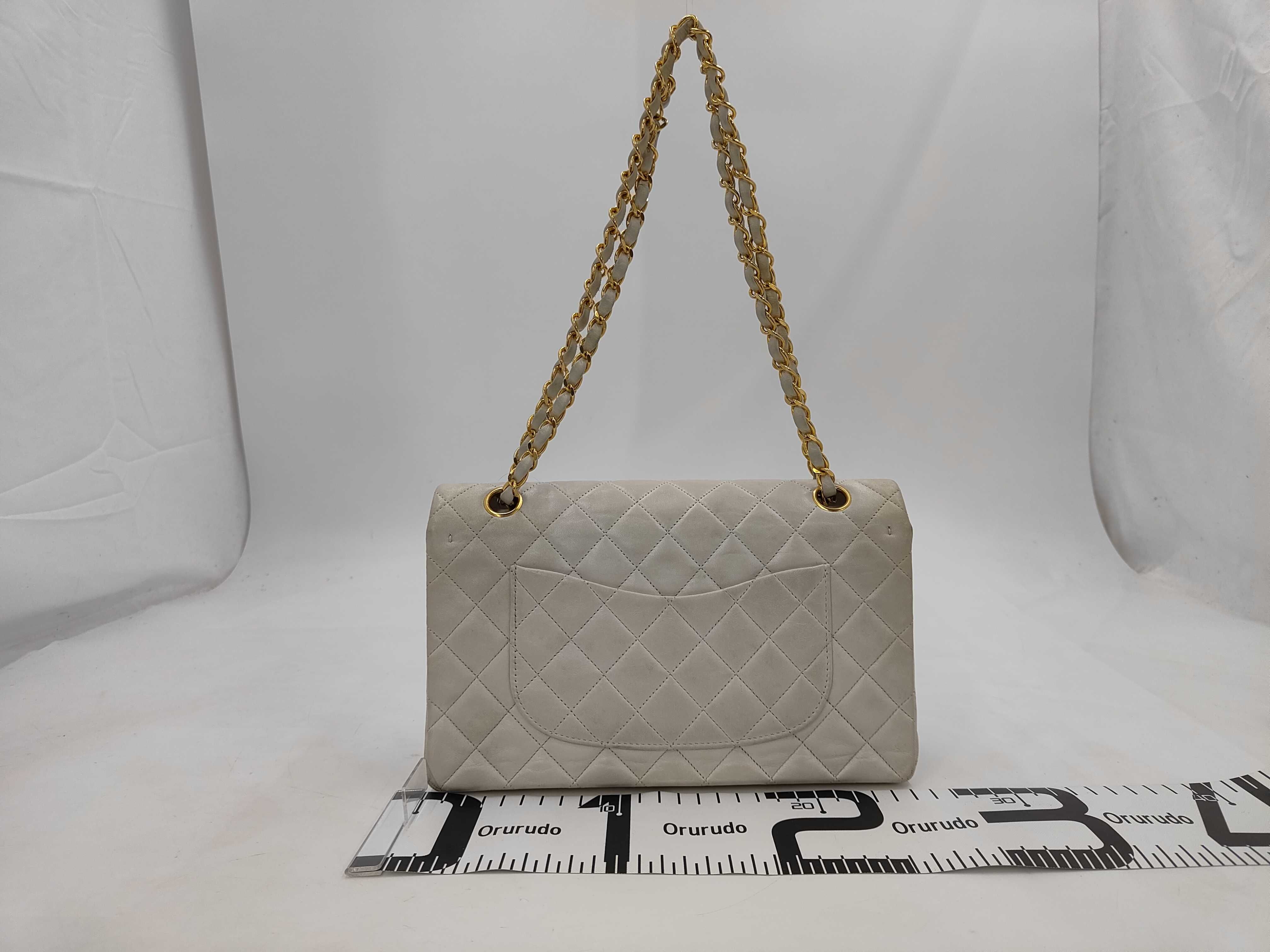 Matelassé 25 Lambskin Double Flap Chain Shoulder Bag, White, Series 1 — view 2