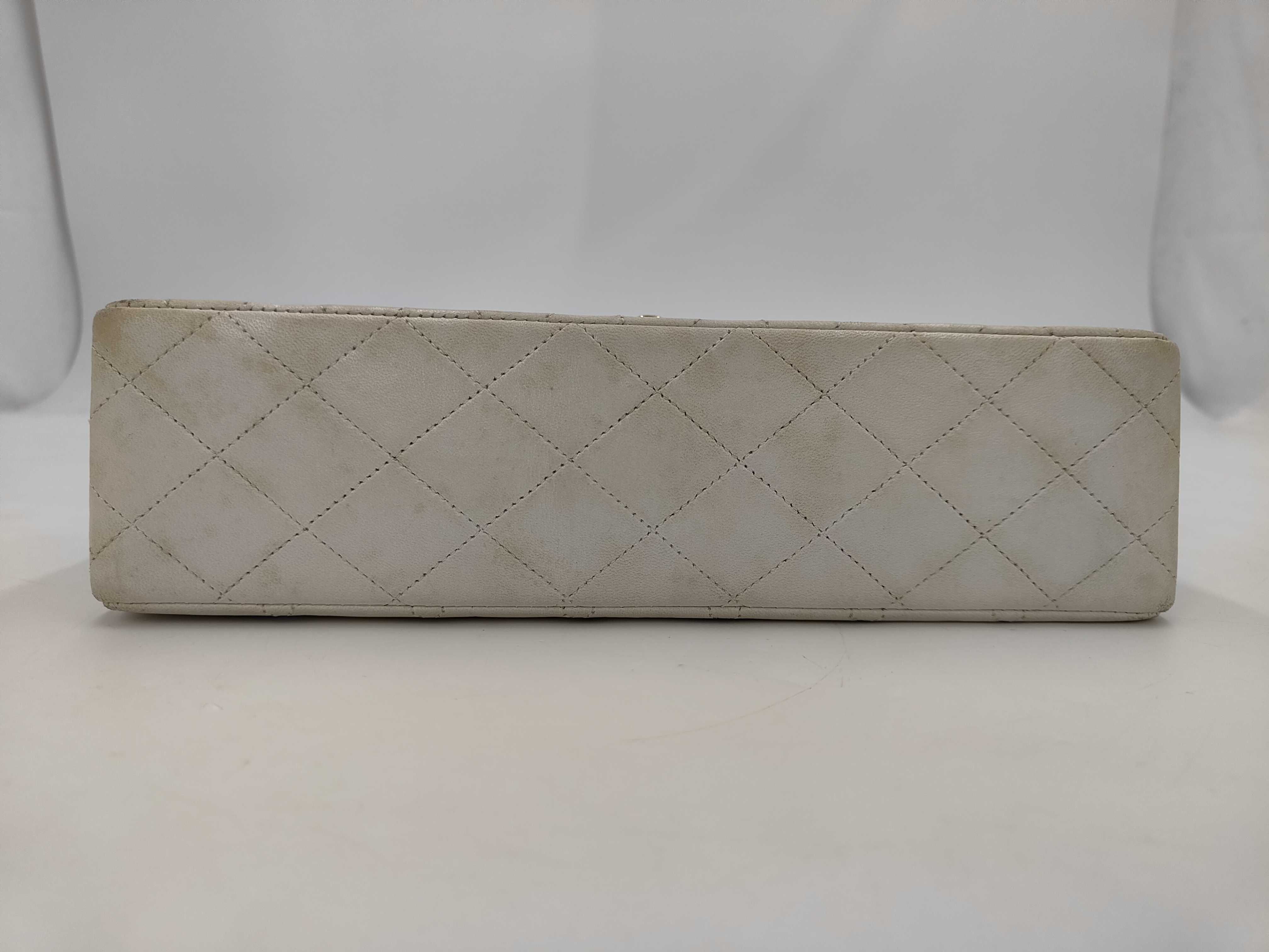 Matelassé 25 Lambskin Double Flap Chain Shoulder Bag, White, Series 1 — view 3