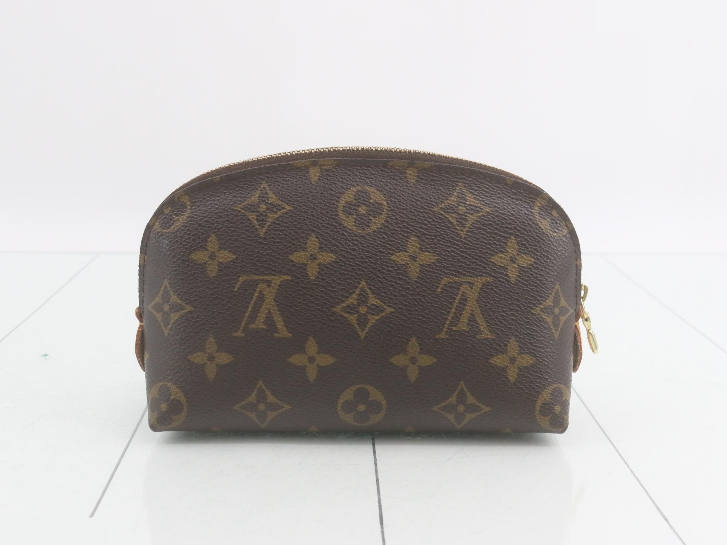 pouch — view 2