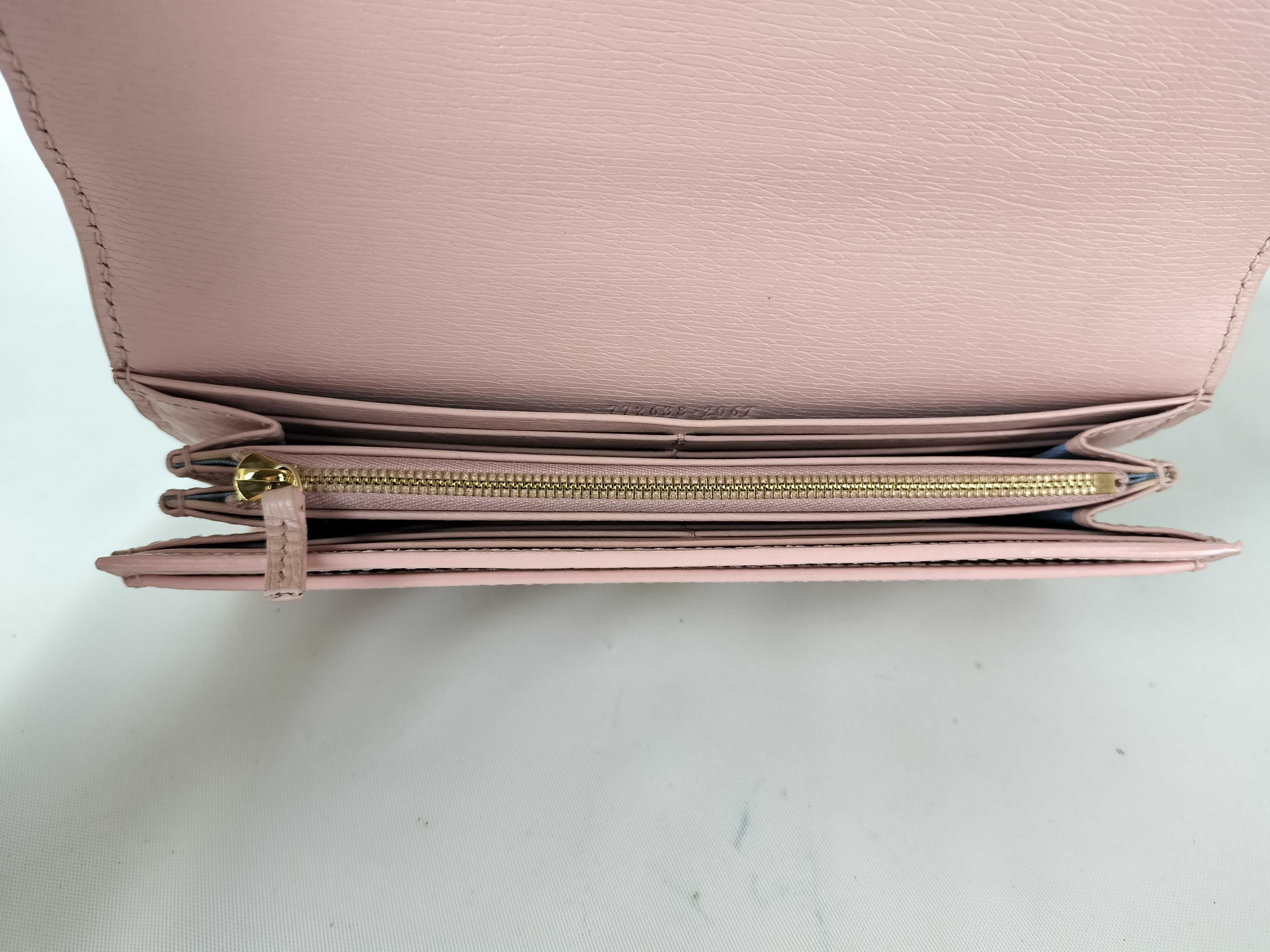 Bi-fold Long Wallet Script 772638 Pink Leather Long Wallet — view 6