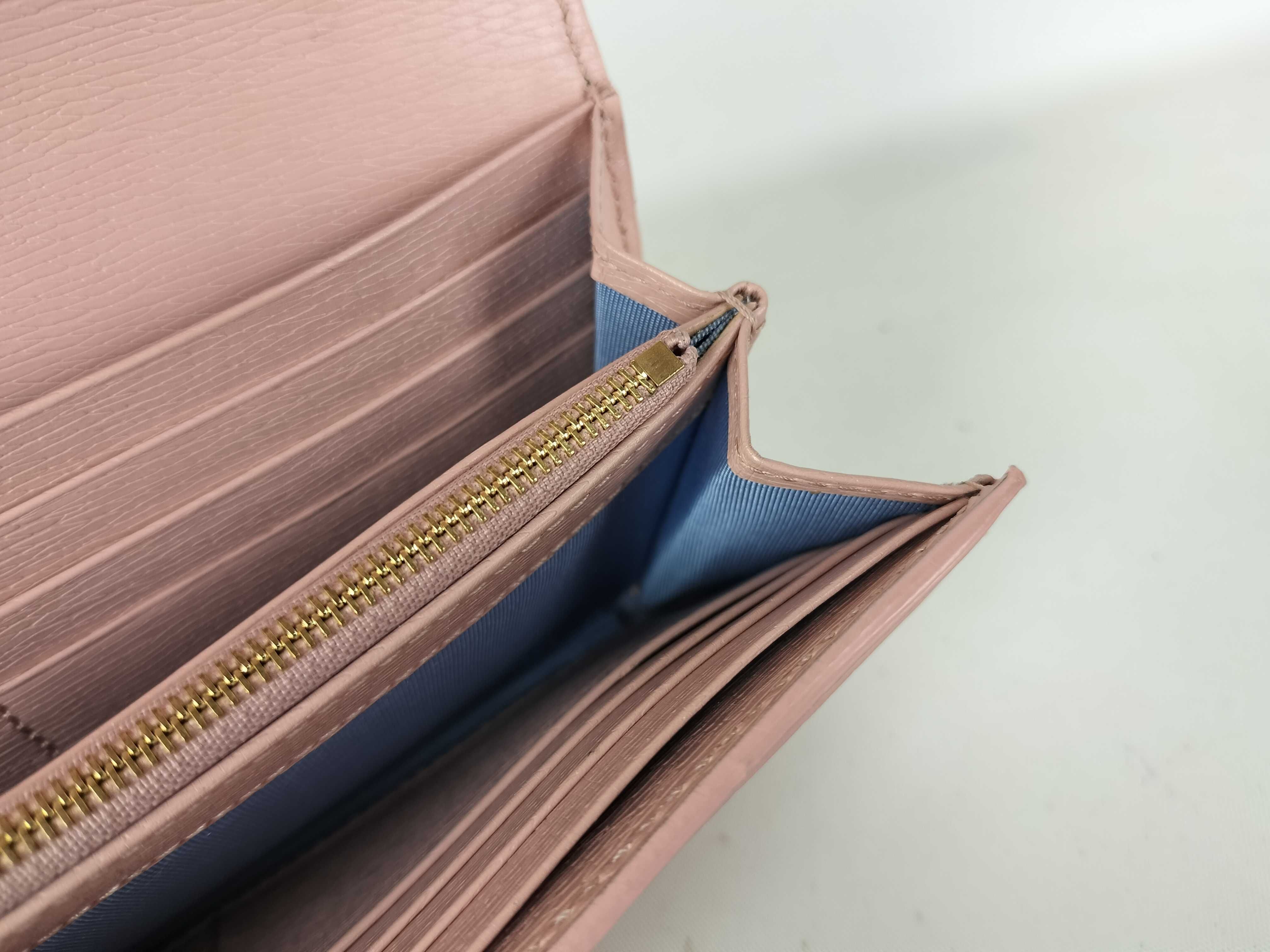 Bi-fold Long Wallet Script 772638 Pink Leather Long Wallet — view 10