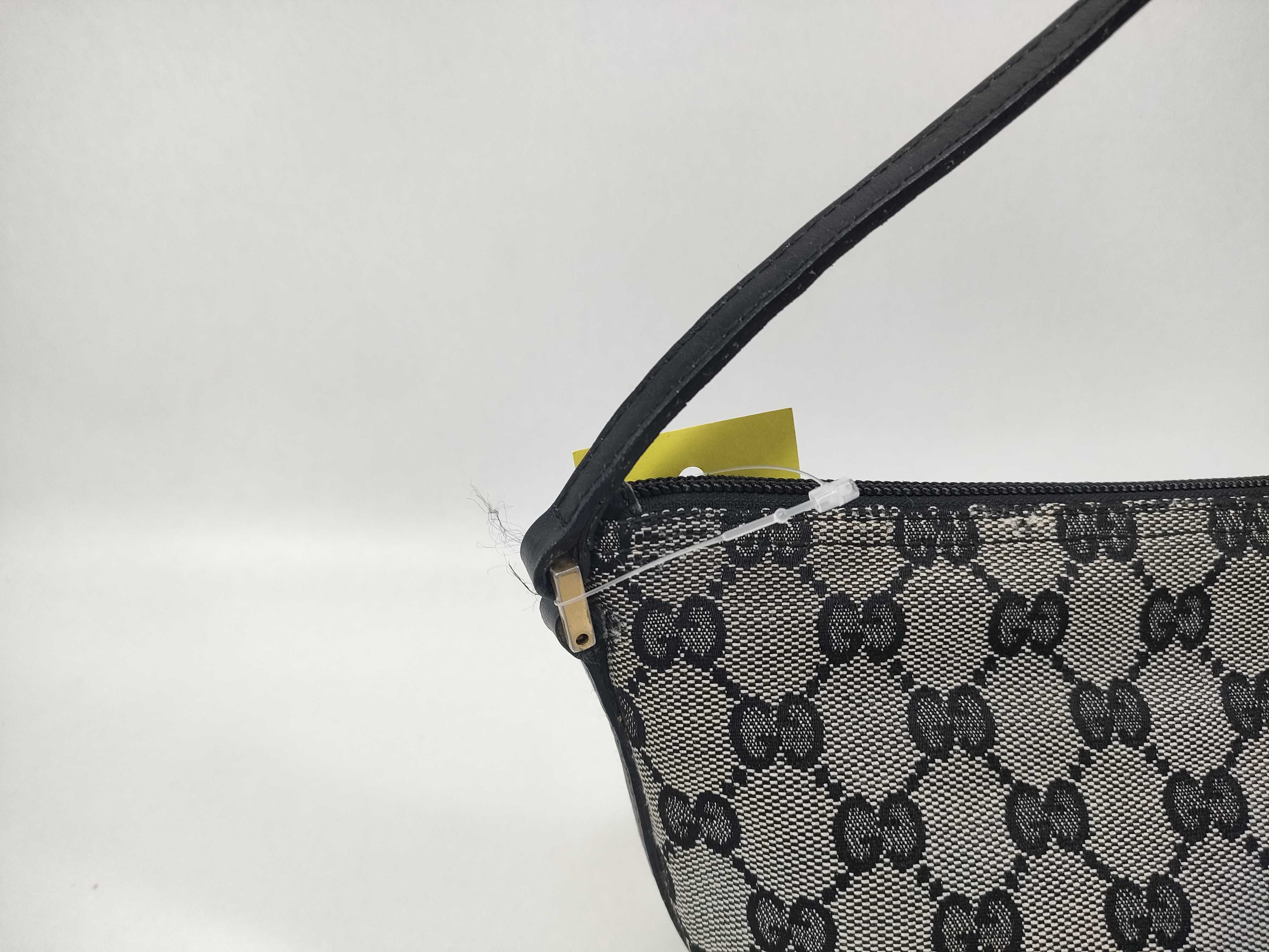 GG Canvas 039.1103.2123 Banana Pouch — view 3