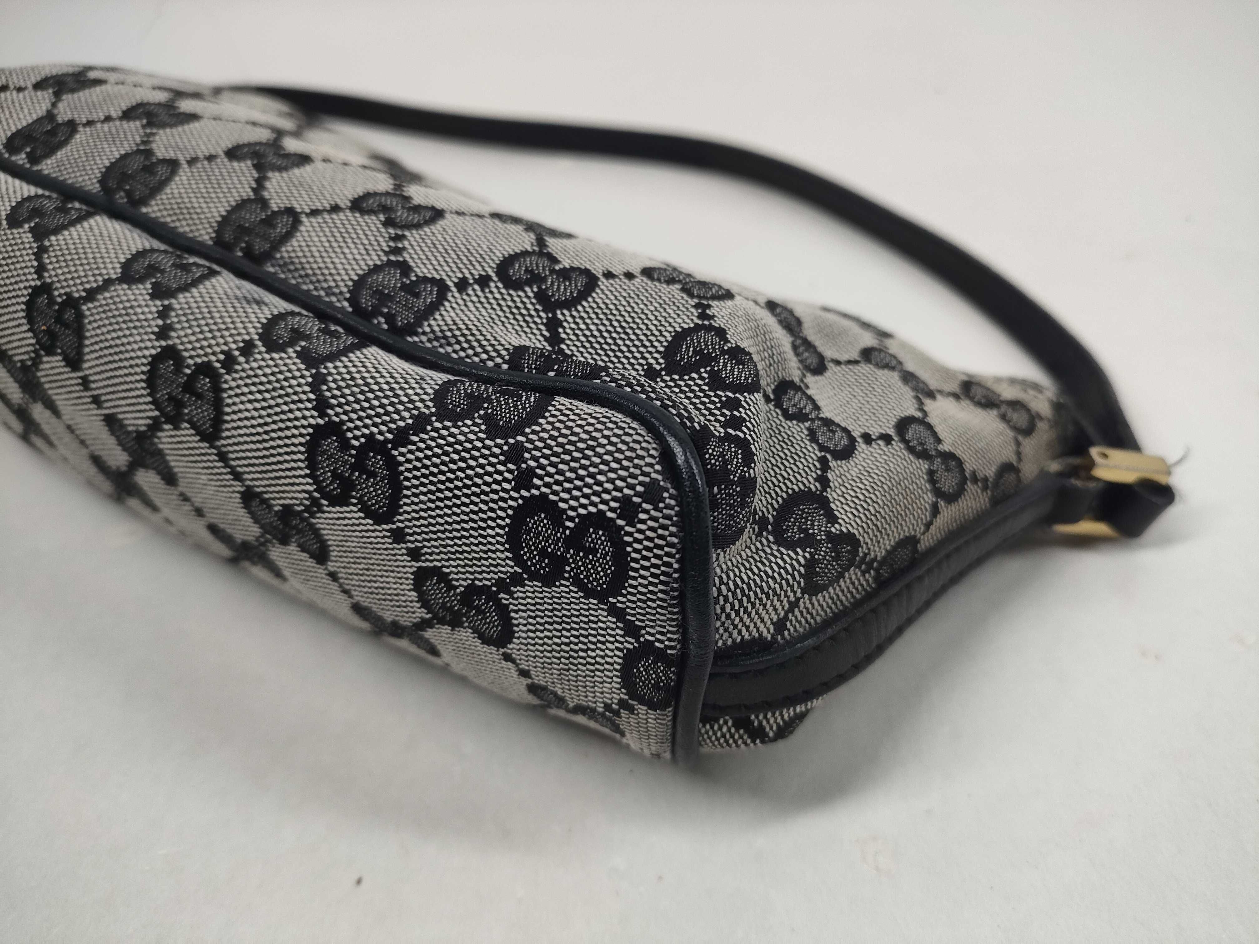 GG Canvas 039.1103.2123 Banana Pouch — view 8