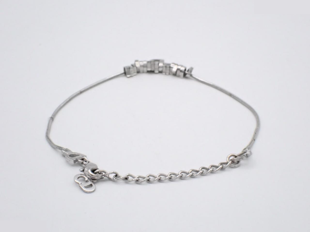 Bracelet: Wrist circumference approximately 19.5 cm — view 2