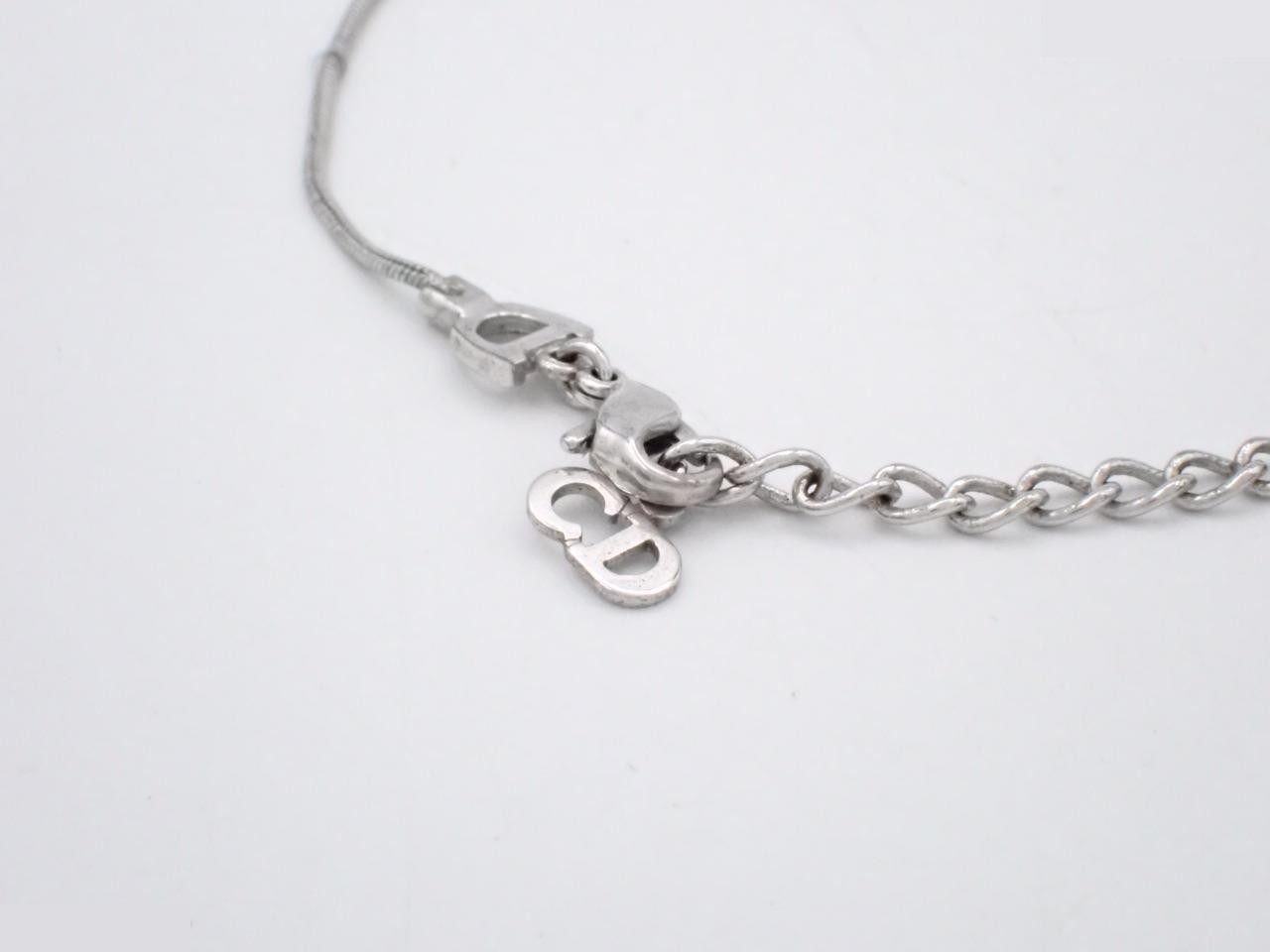 Bracelet: Wrist circumference approximately 19.5 cm — view 3