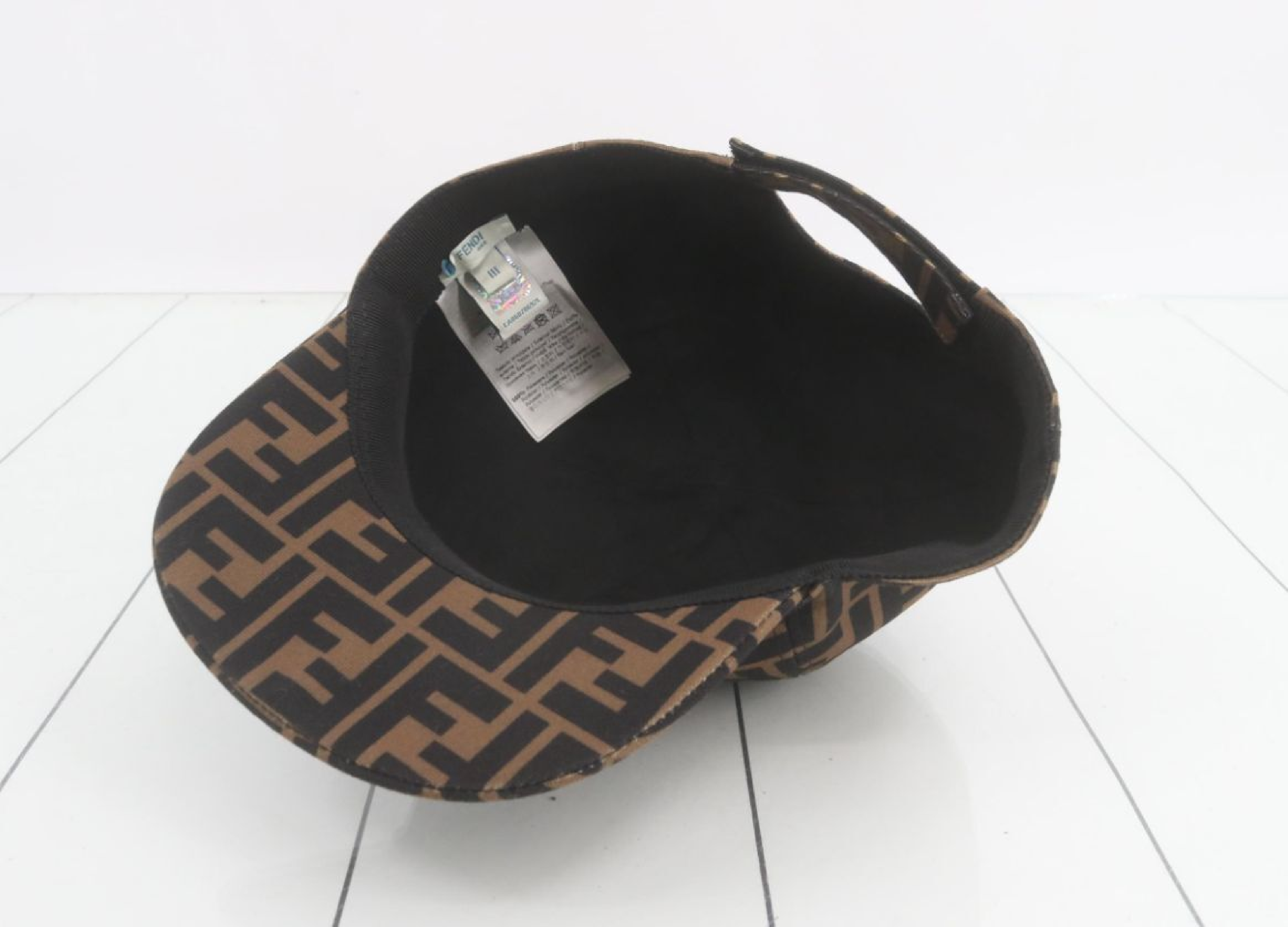 Zucca pattern cap and other accessories — view 3