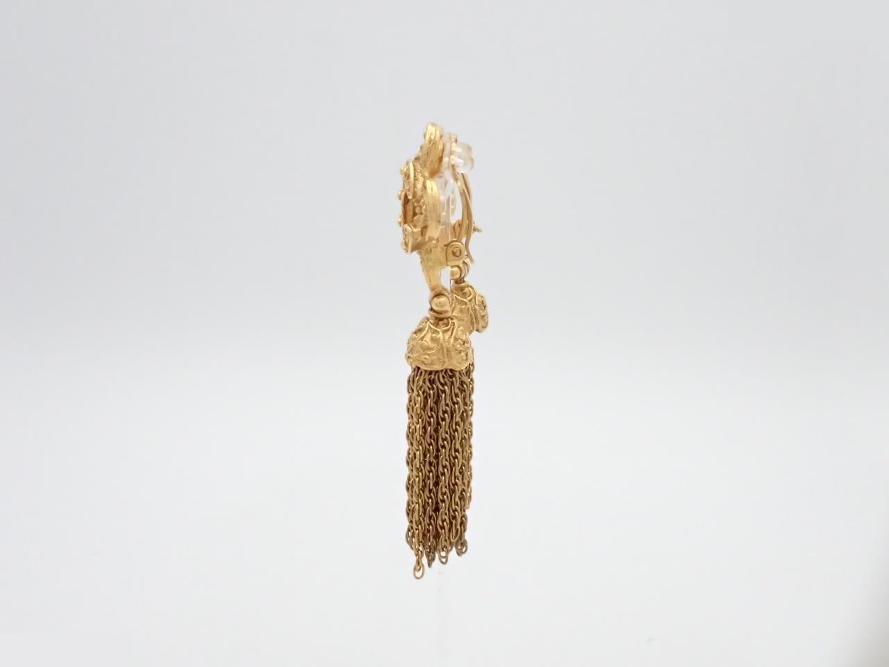 Earrings with Coco Mark design, gold. — view 3