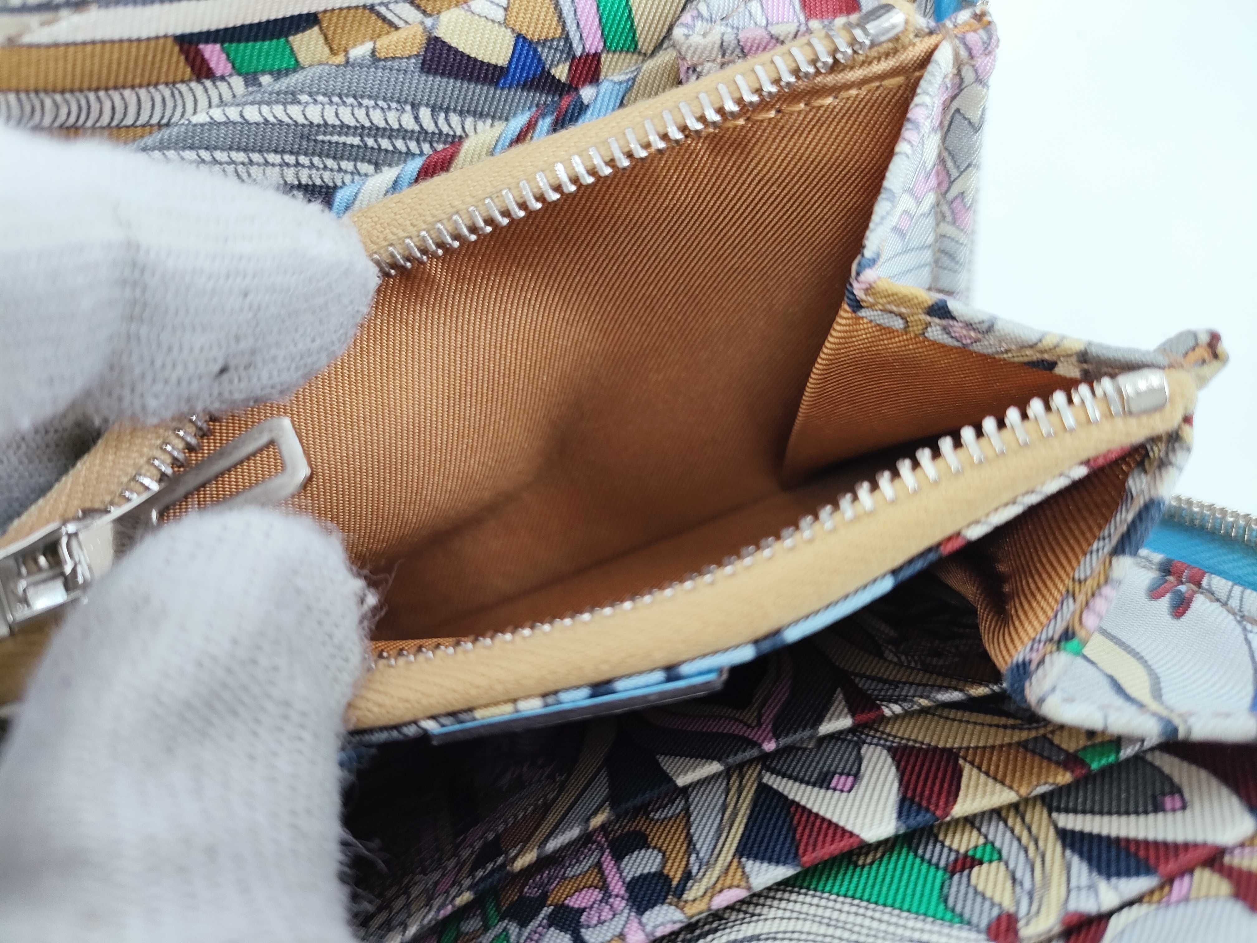 Azap Compact Silk In Epsom Wallet (U-stamp) — view 9