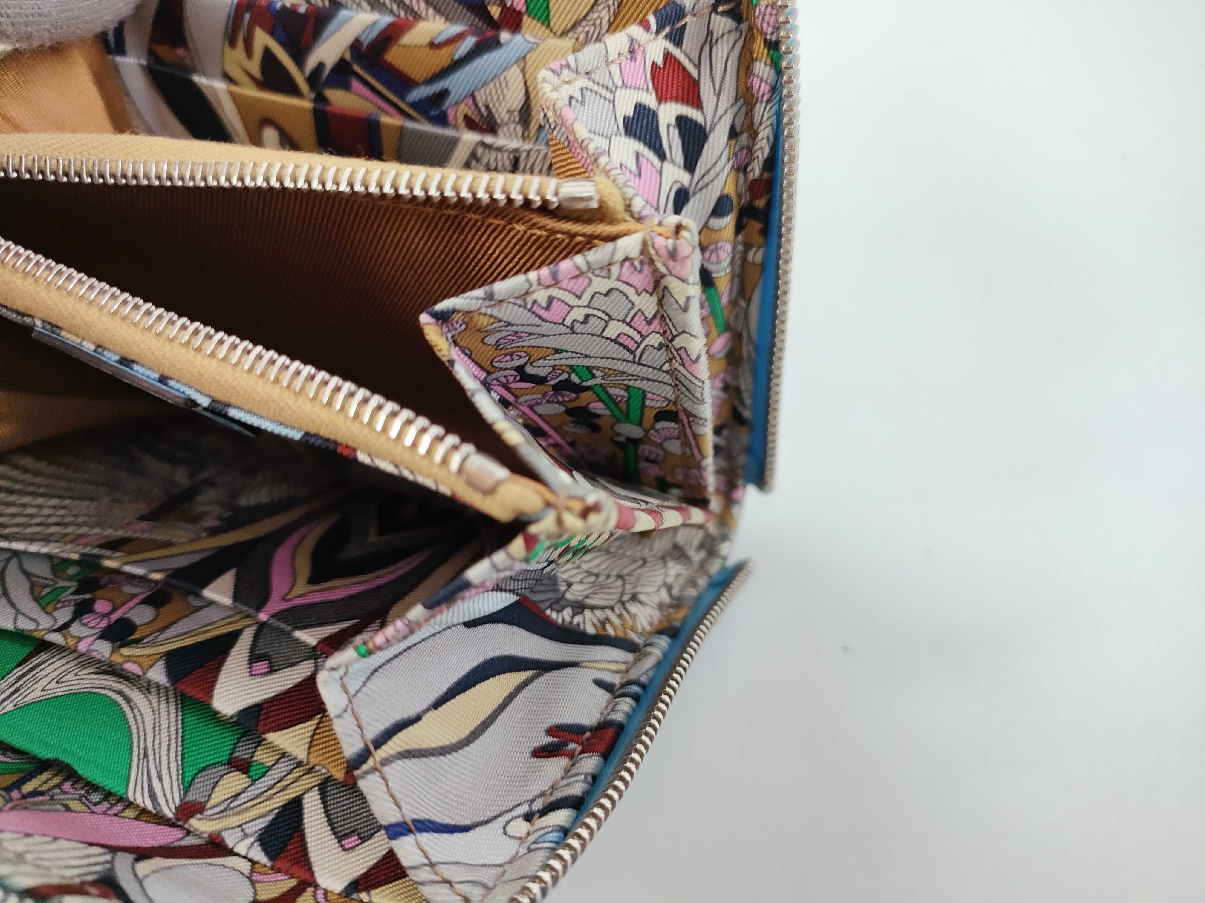 Azap Compact Silk In Epsom Wallet (U-stamp) — view 10