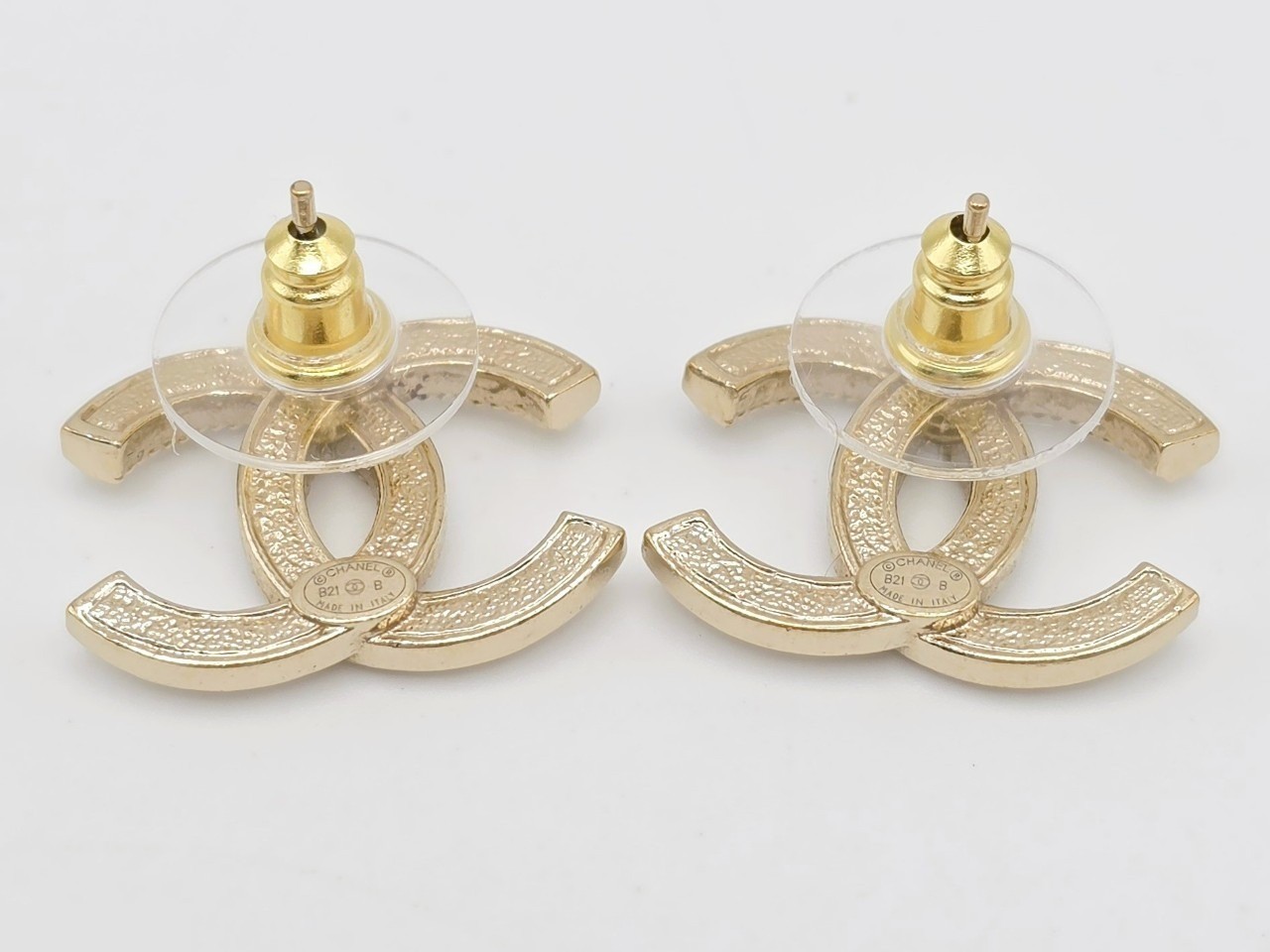 earrings — view 4