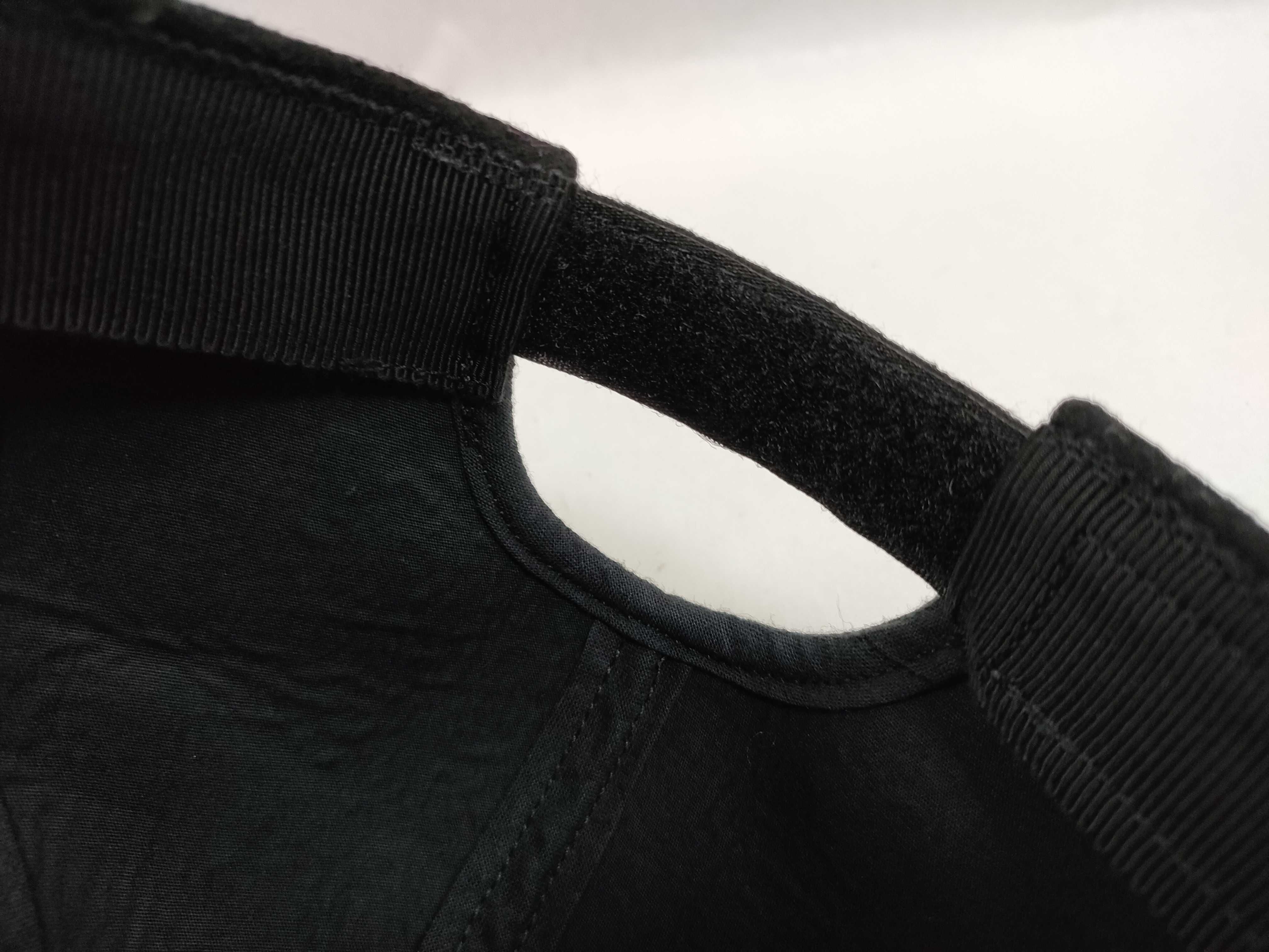 caps and other accessories — view 10