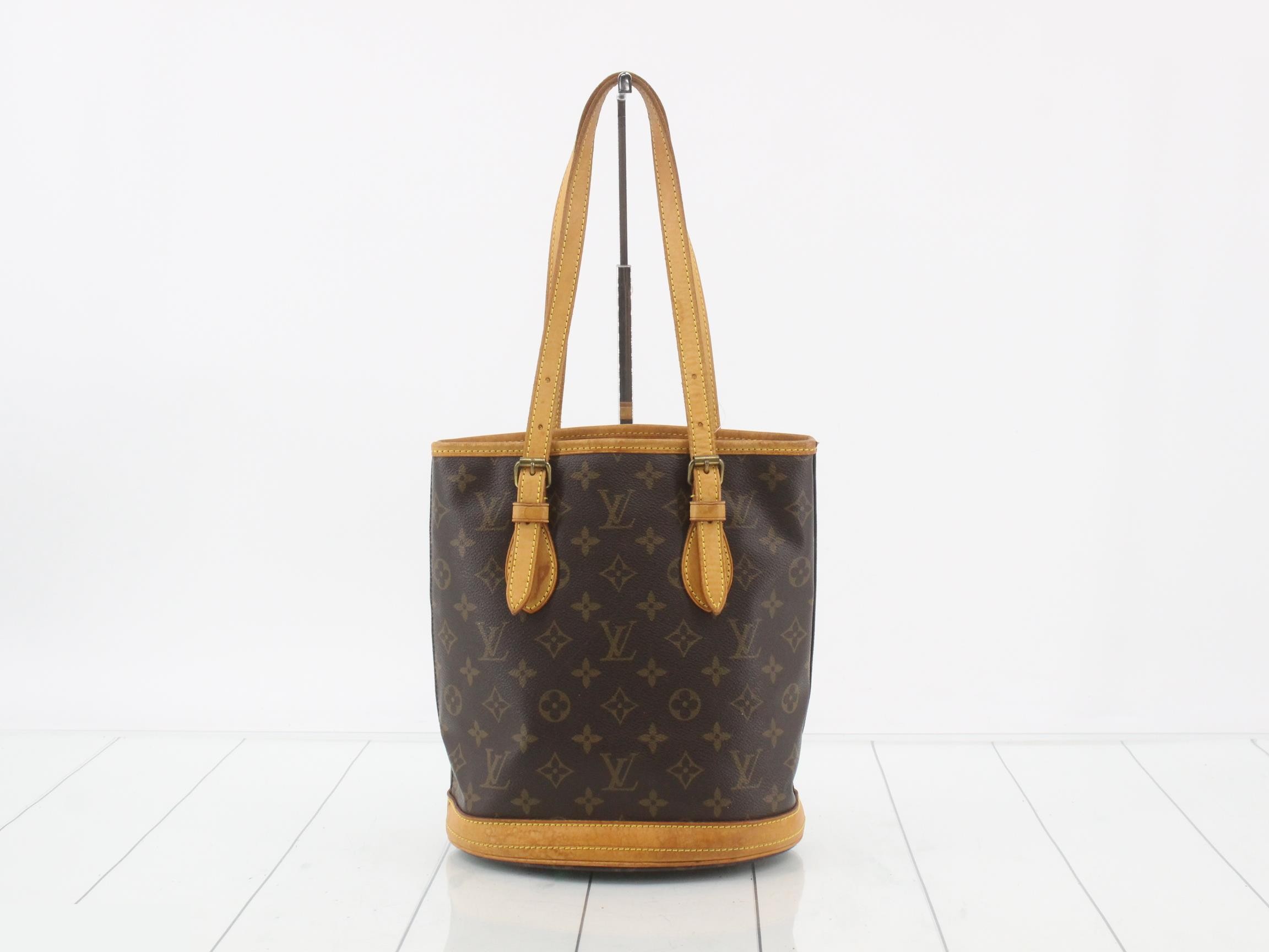 Bucket PM handbag