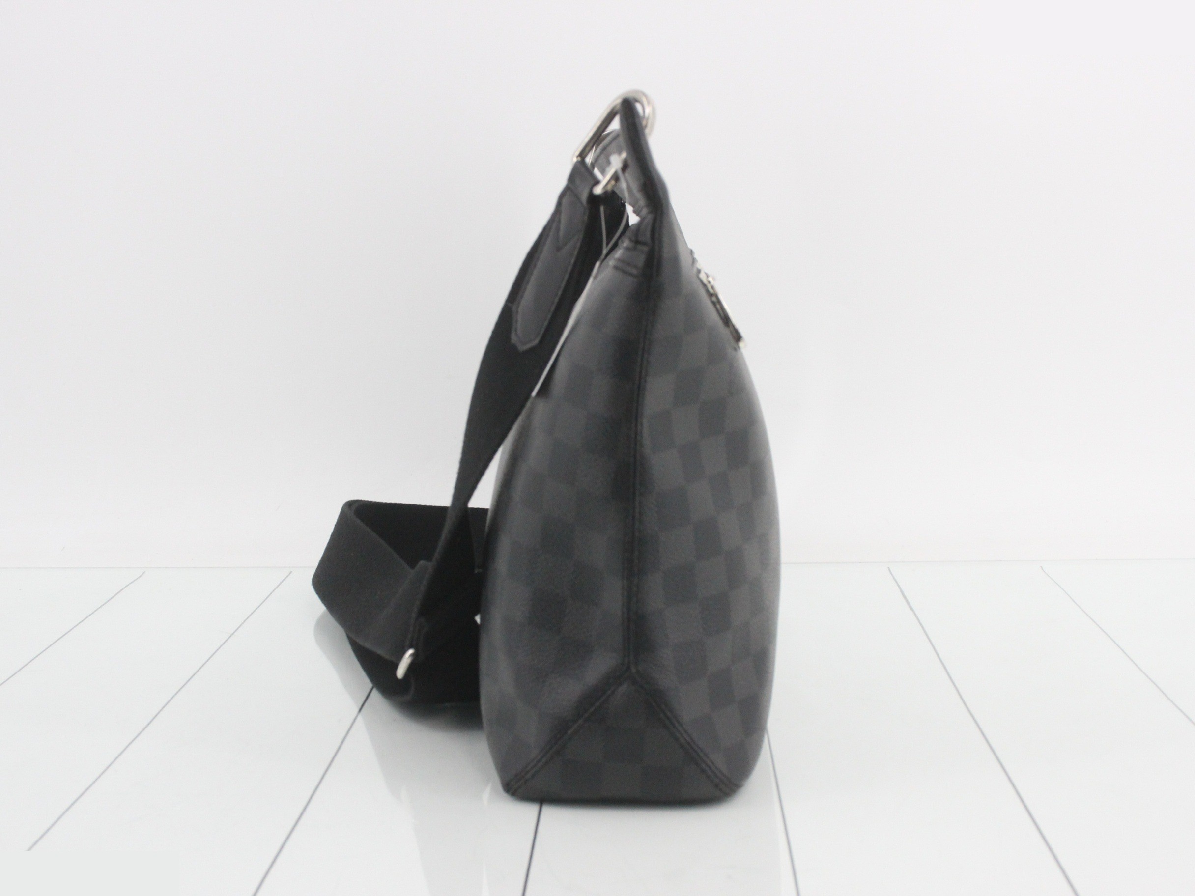 Damier Graphite Hunter Shoulder Bag, Black — view 3