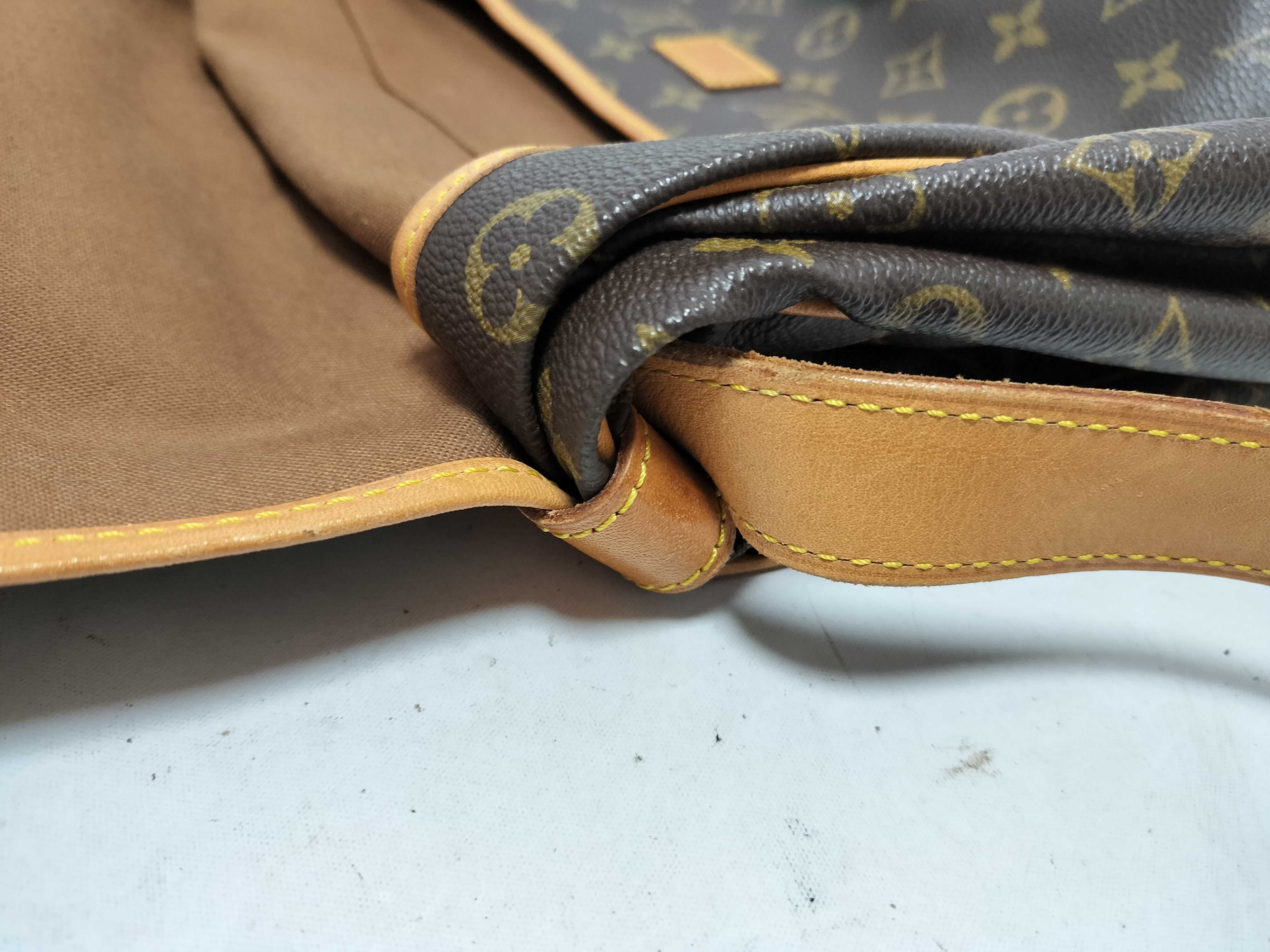 Monogram Saumur 35 Monogram M42254 Shoulder Bag — view 5