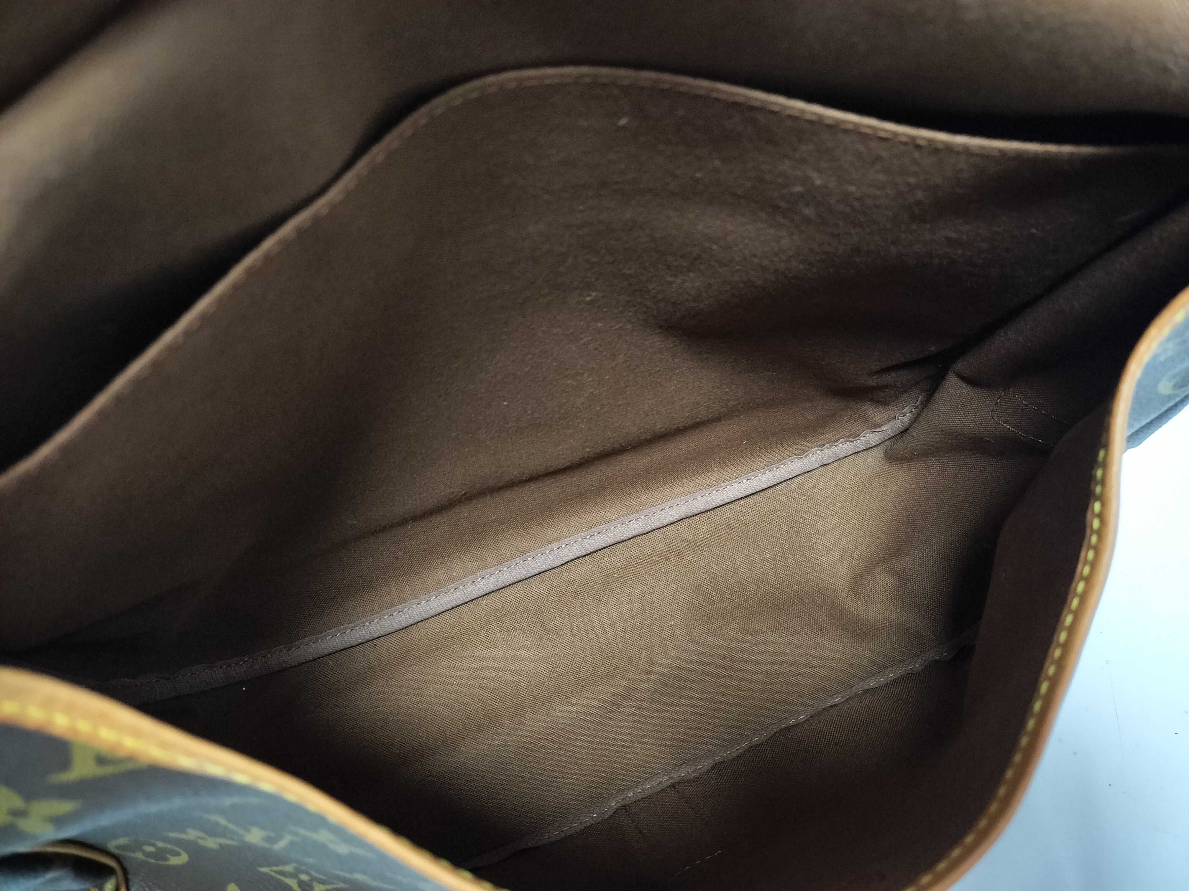 Monogram Saumur 35 Monogram M42254 Shoulder Bag — view 10