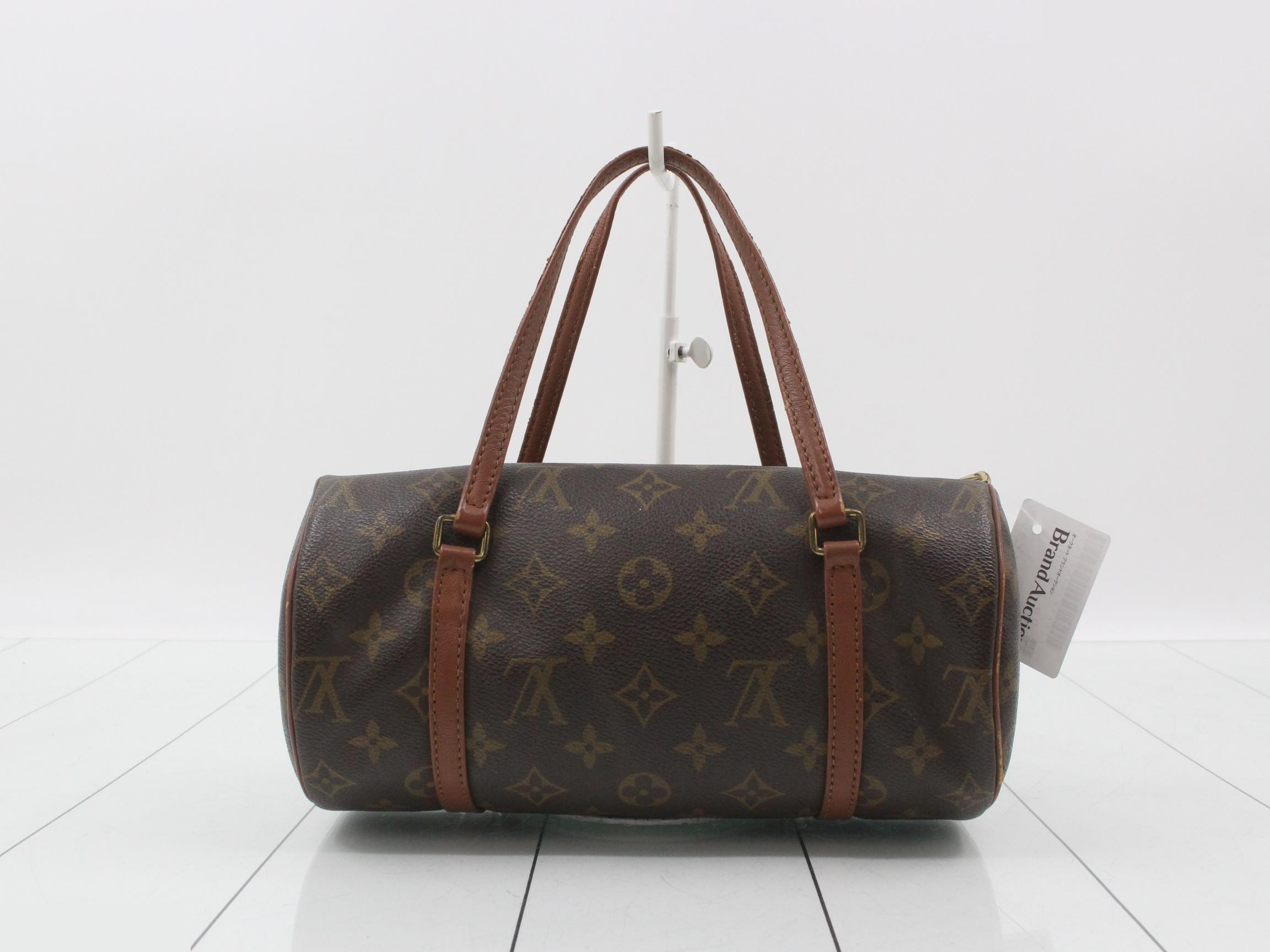 Papillon 26 M51136 — view 2