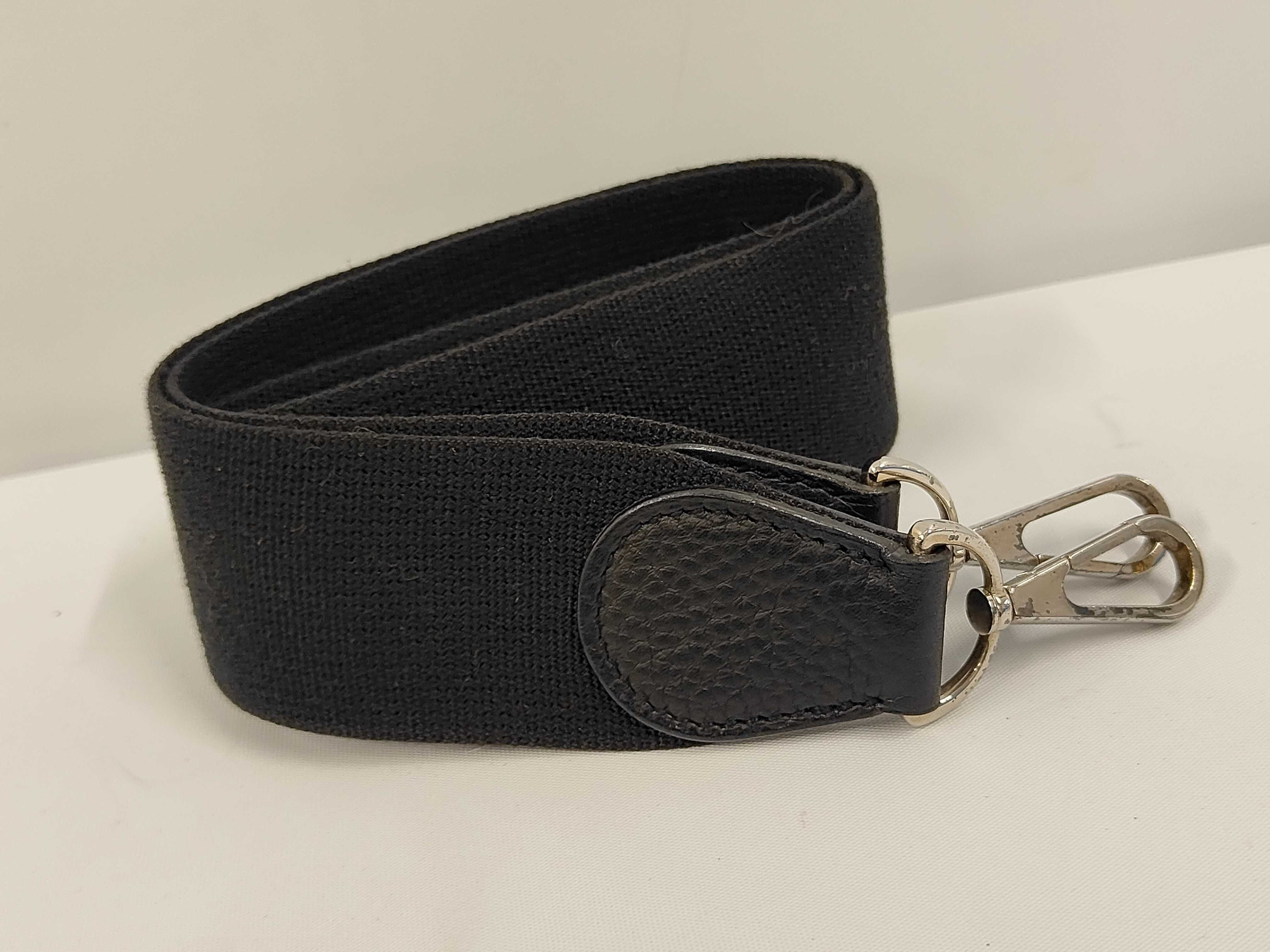 Evelyne Black Leather Shoulder Bag — view 9