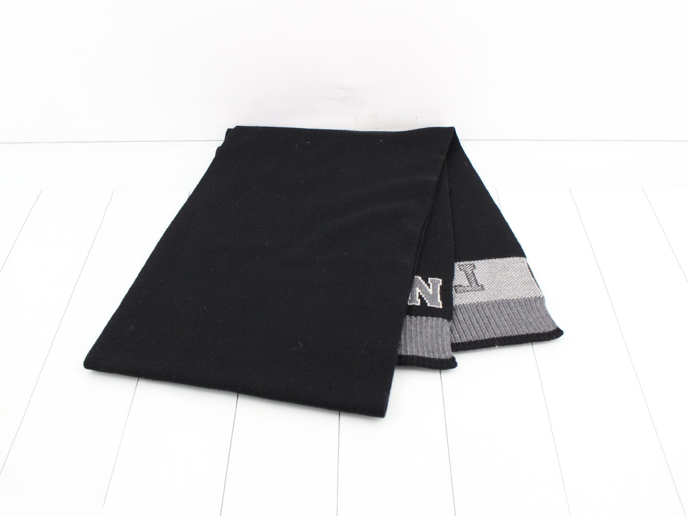 scarf — view 3