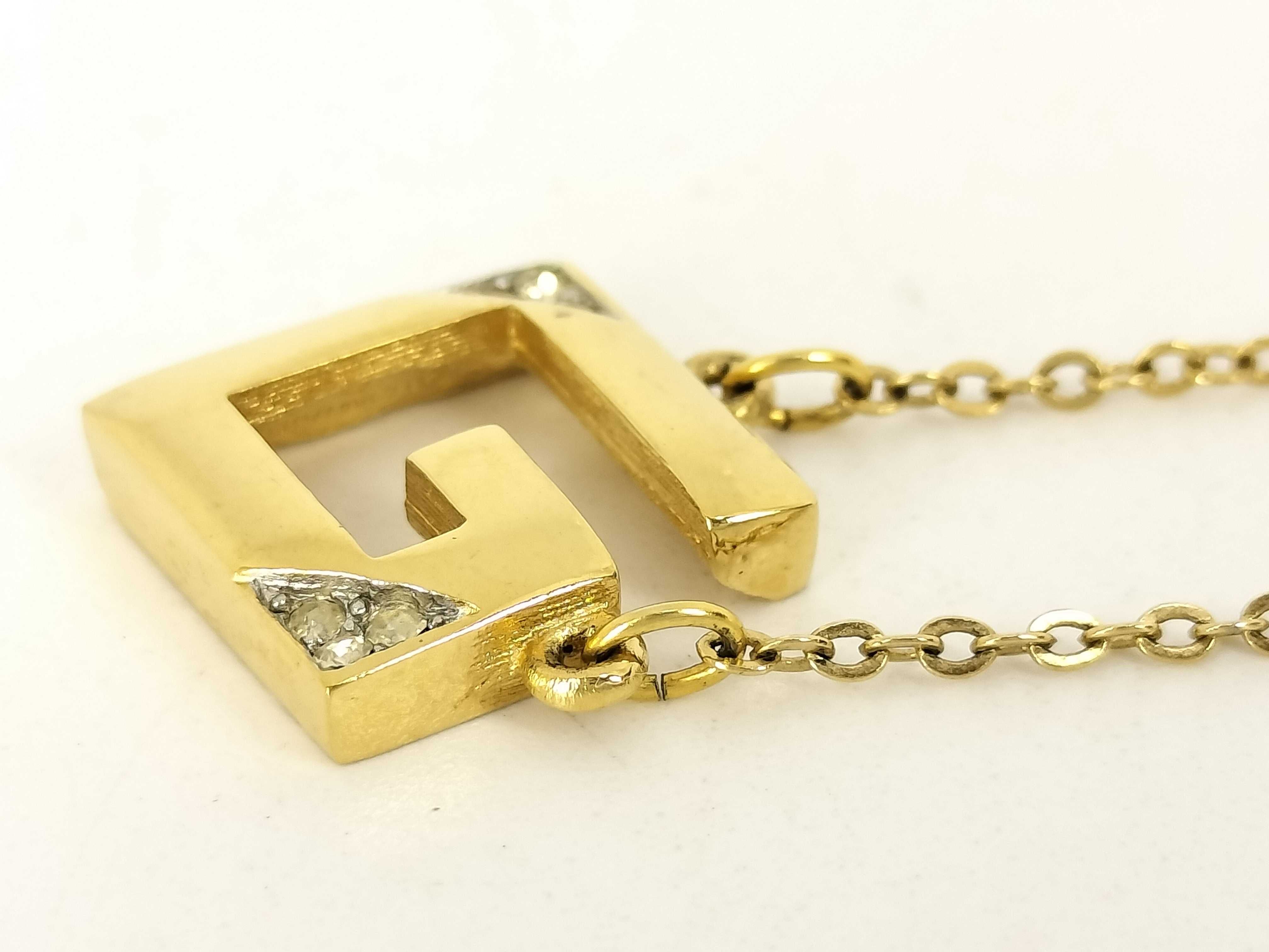necklace — view 3