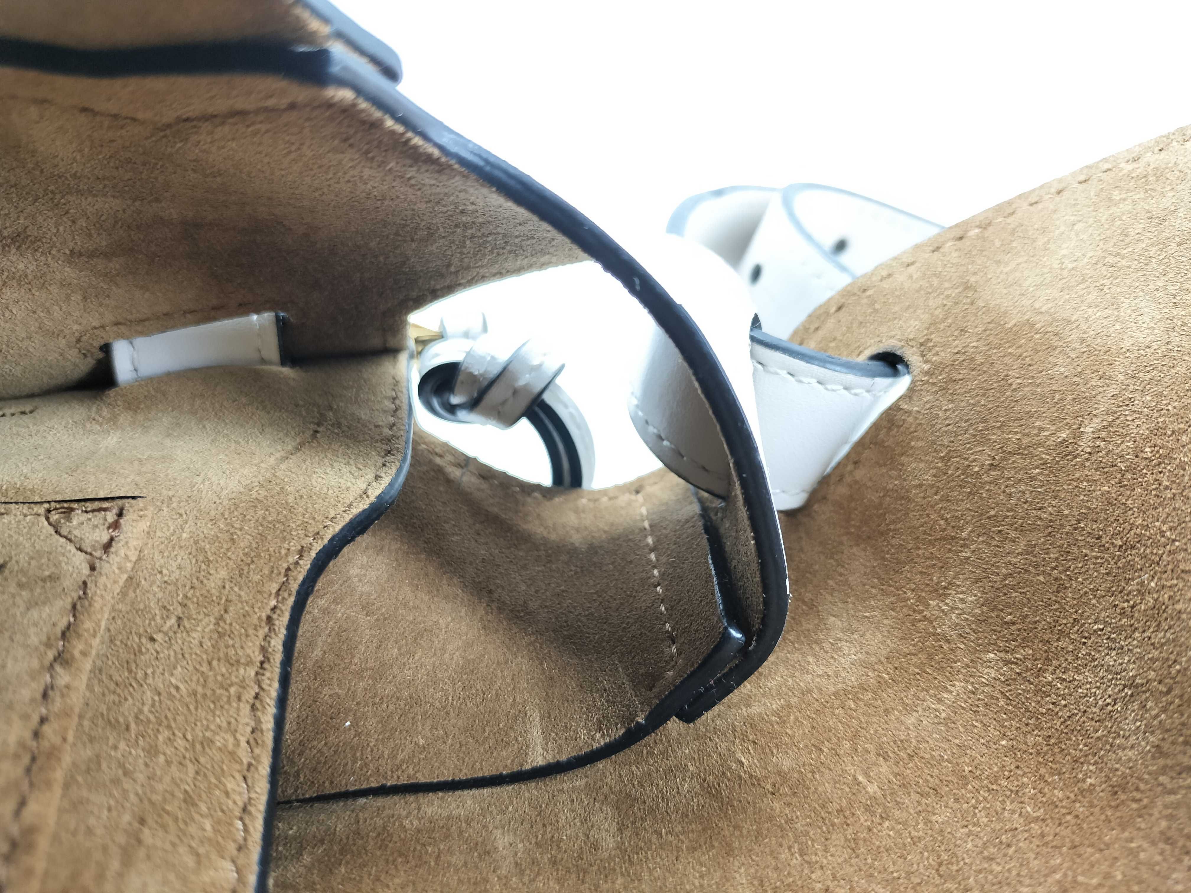 Gate Shoulder Bag — view 9