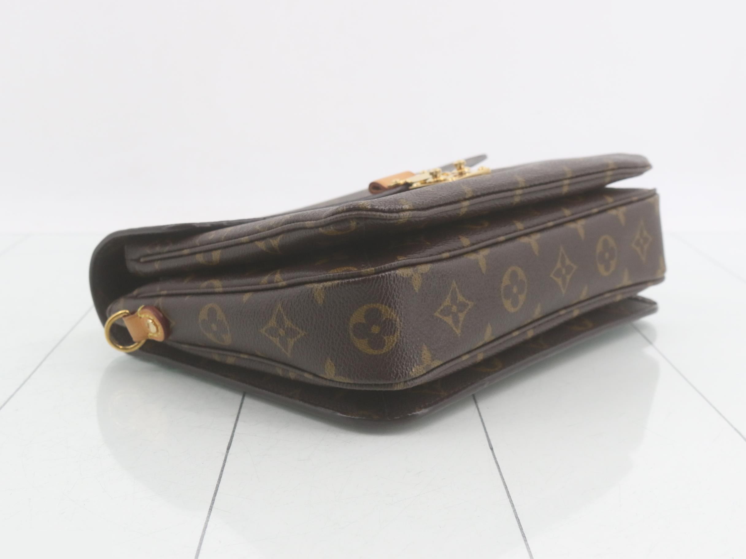 Monogram Pochette Metis MM 2-Way Handbag — view 5