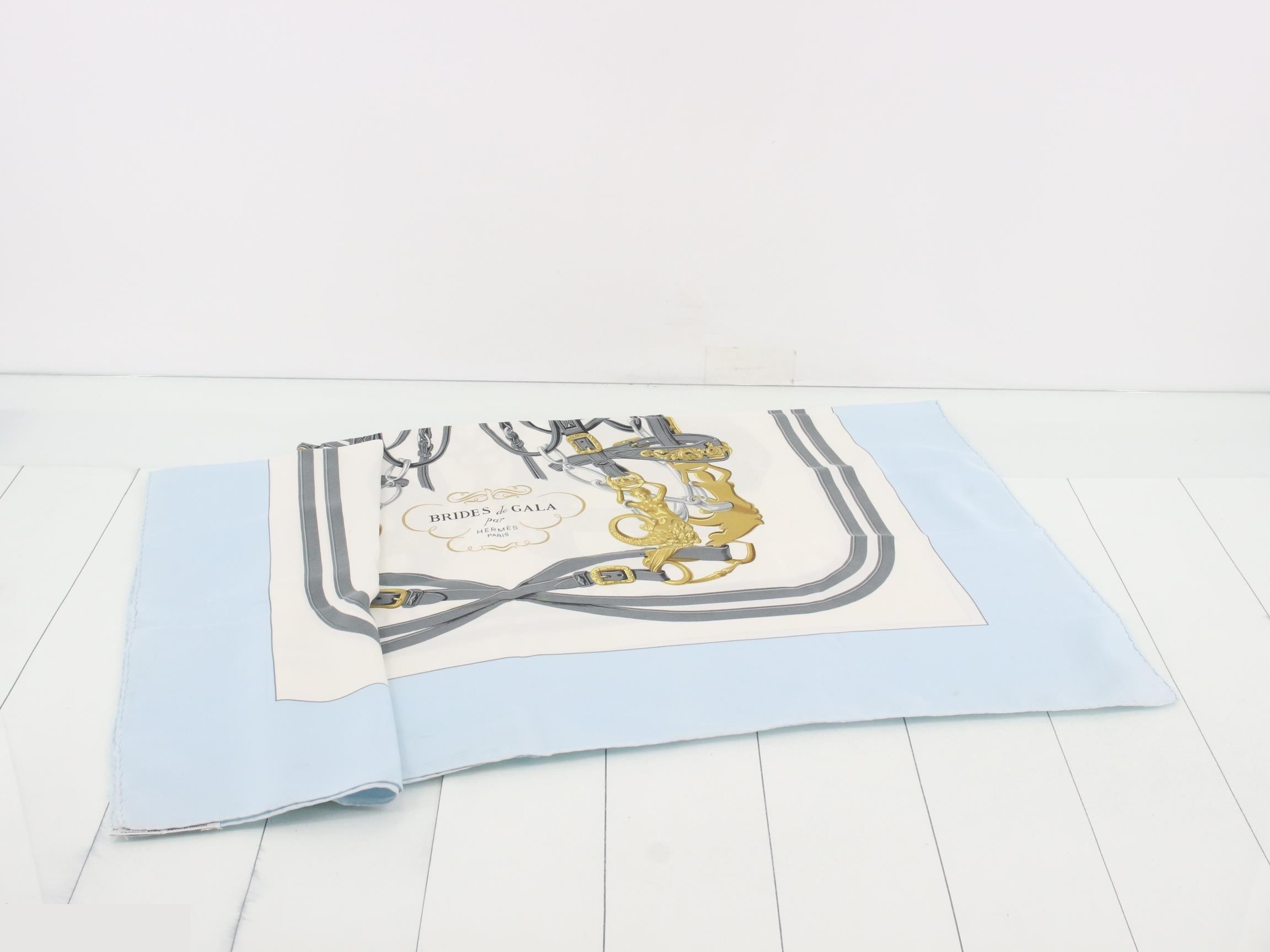 Carré 90 Silk Brides de Gala Scarf — view 3