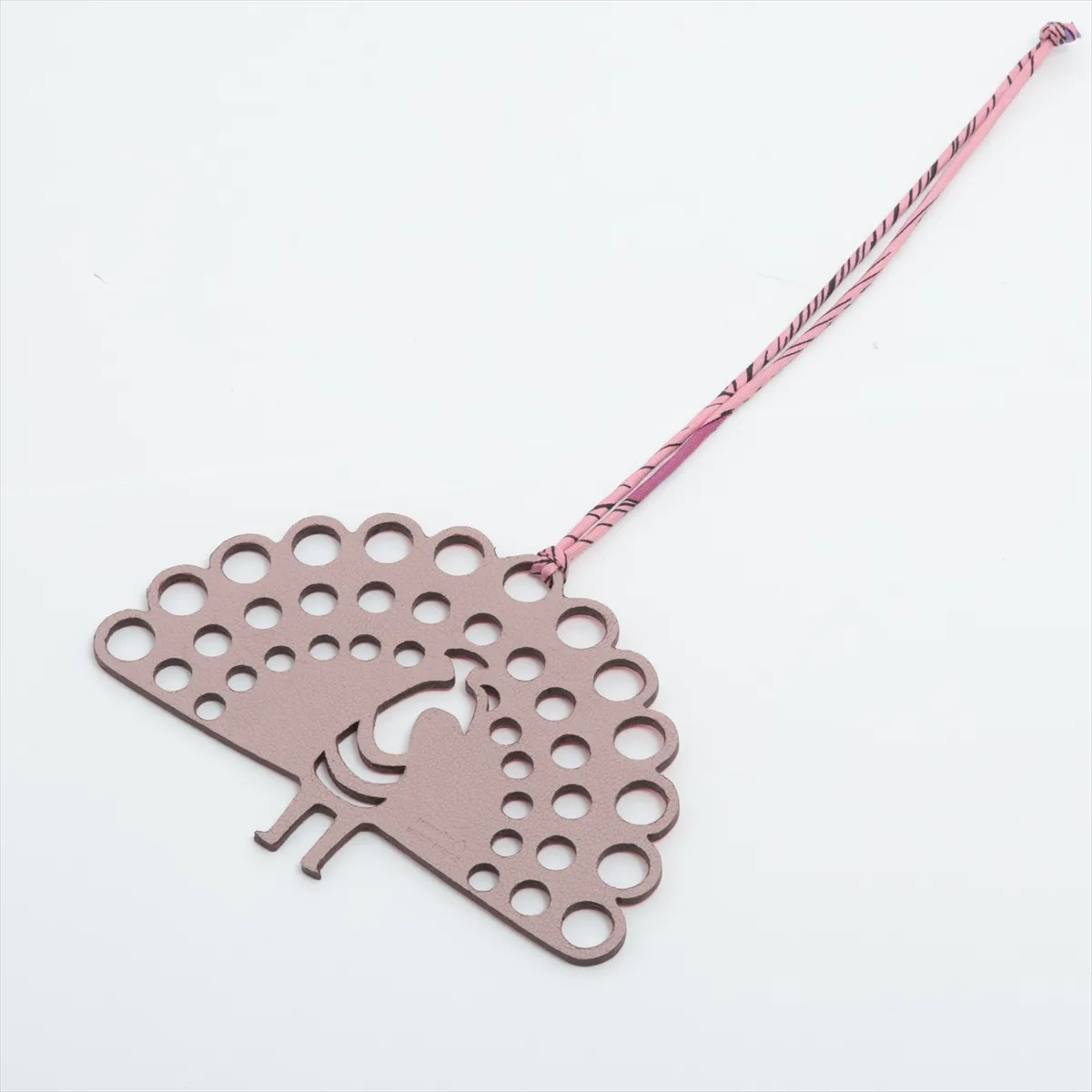 Petit H charm, pink leather, — view 2