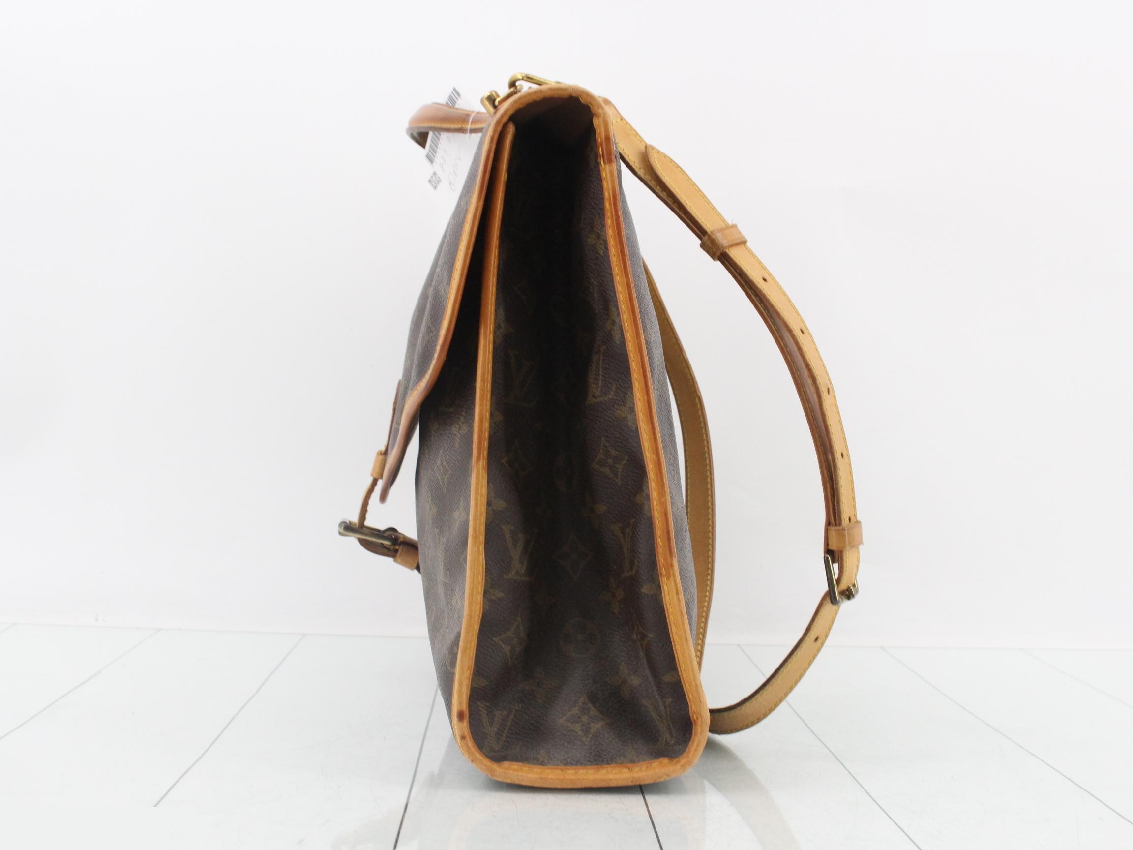 Beverly with shoulder strap — view 3