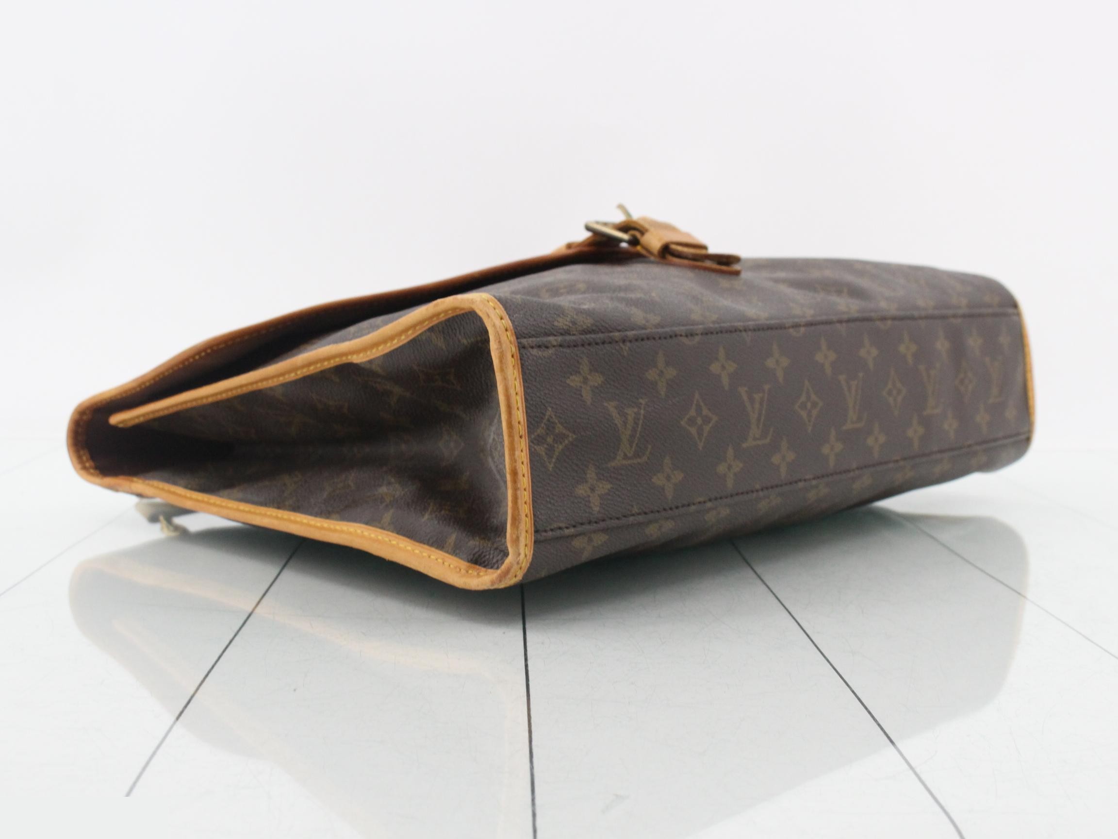 Beverly with shoulder strap — view 5