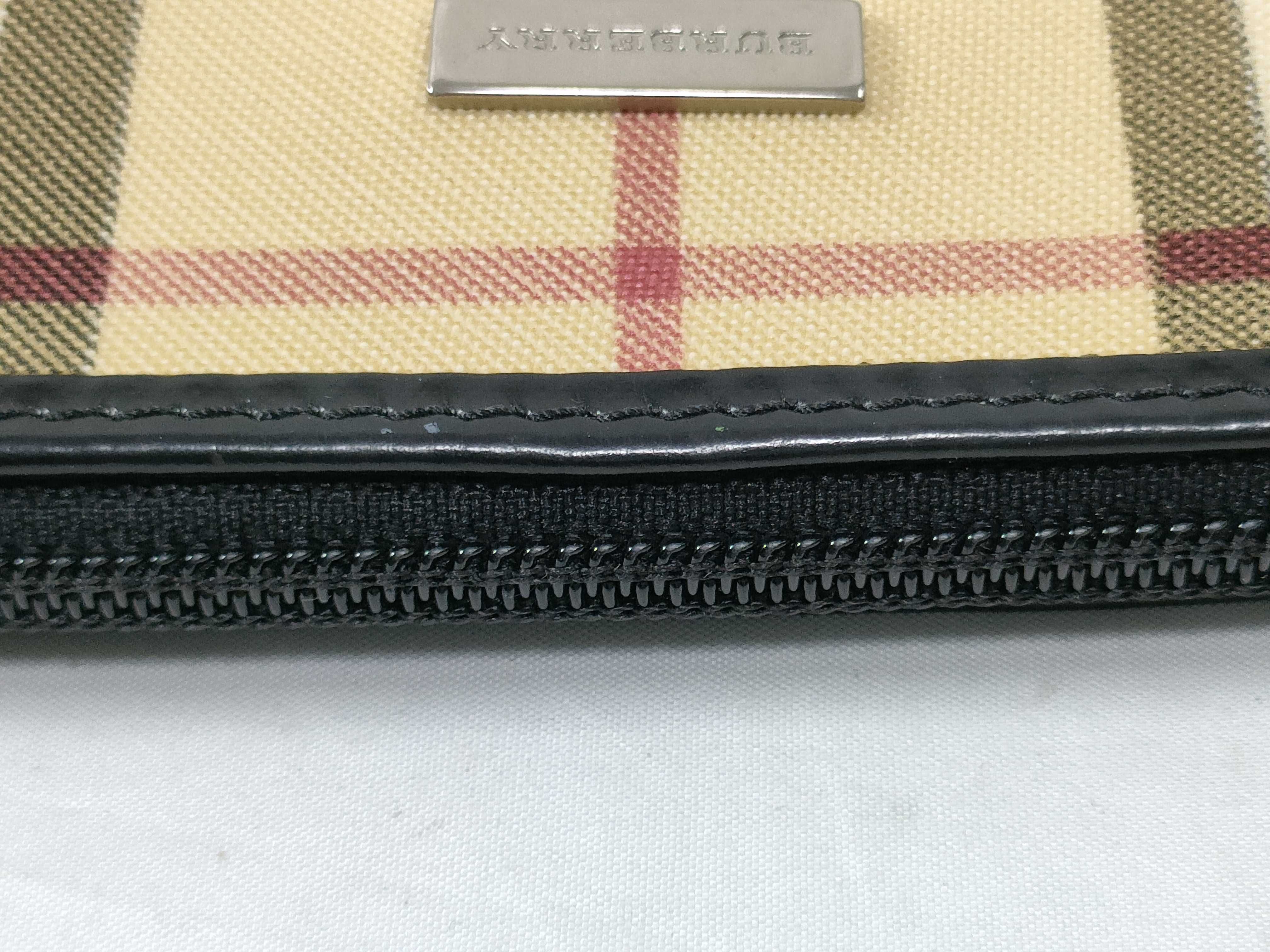 London Nova Check PVC Cosmetic Pouch T-02-1 Pouch — view 5