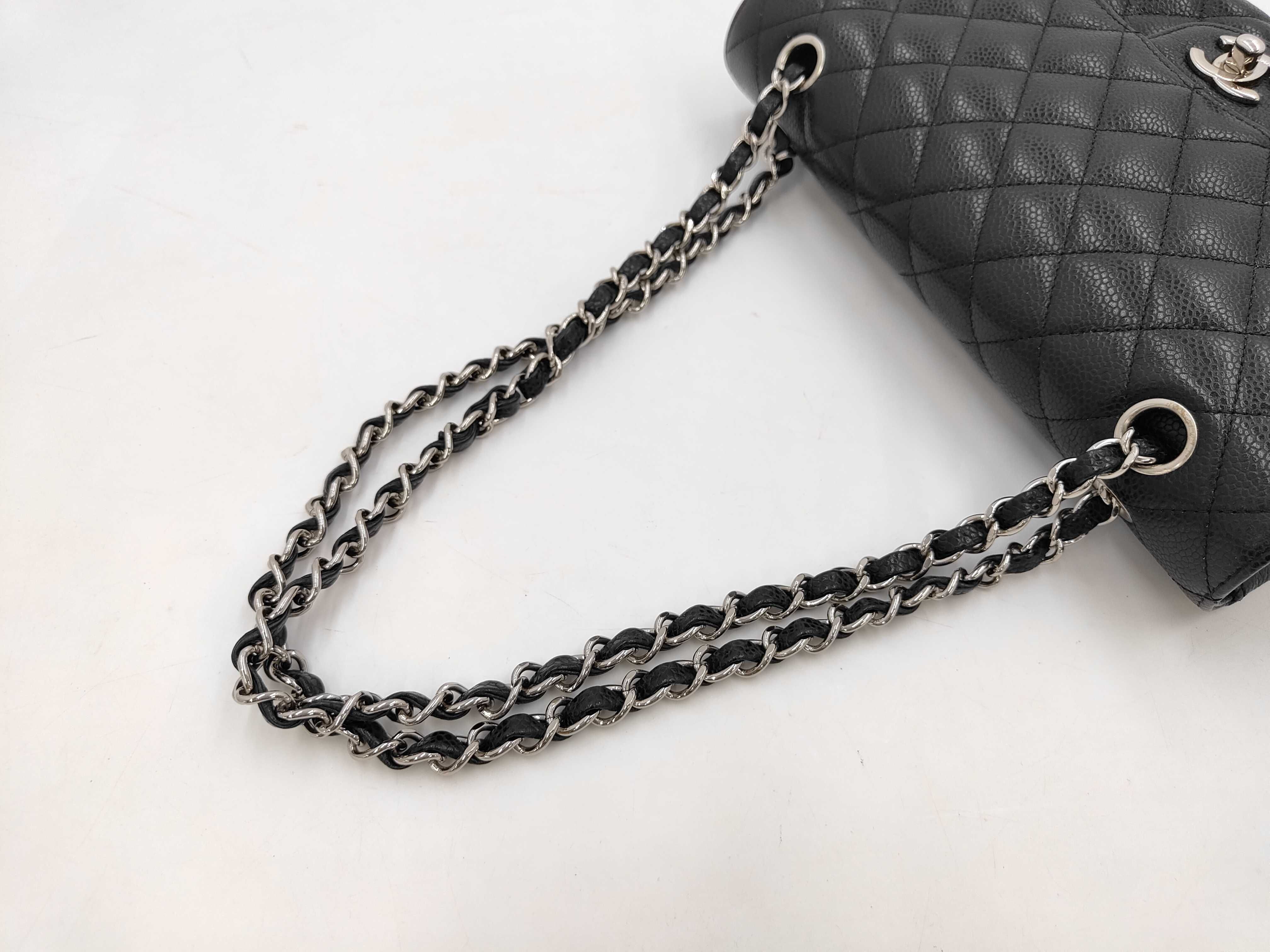 Matelassé 25 Caviar Skin Black Silver Hardware Double Flap Bag (Serial Number 20s) — view 6