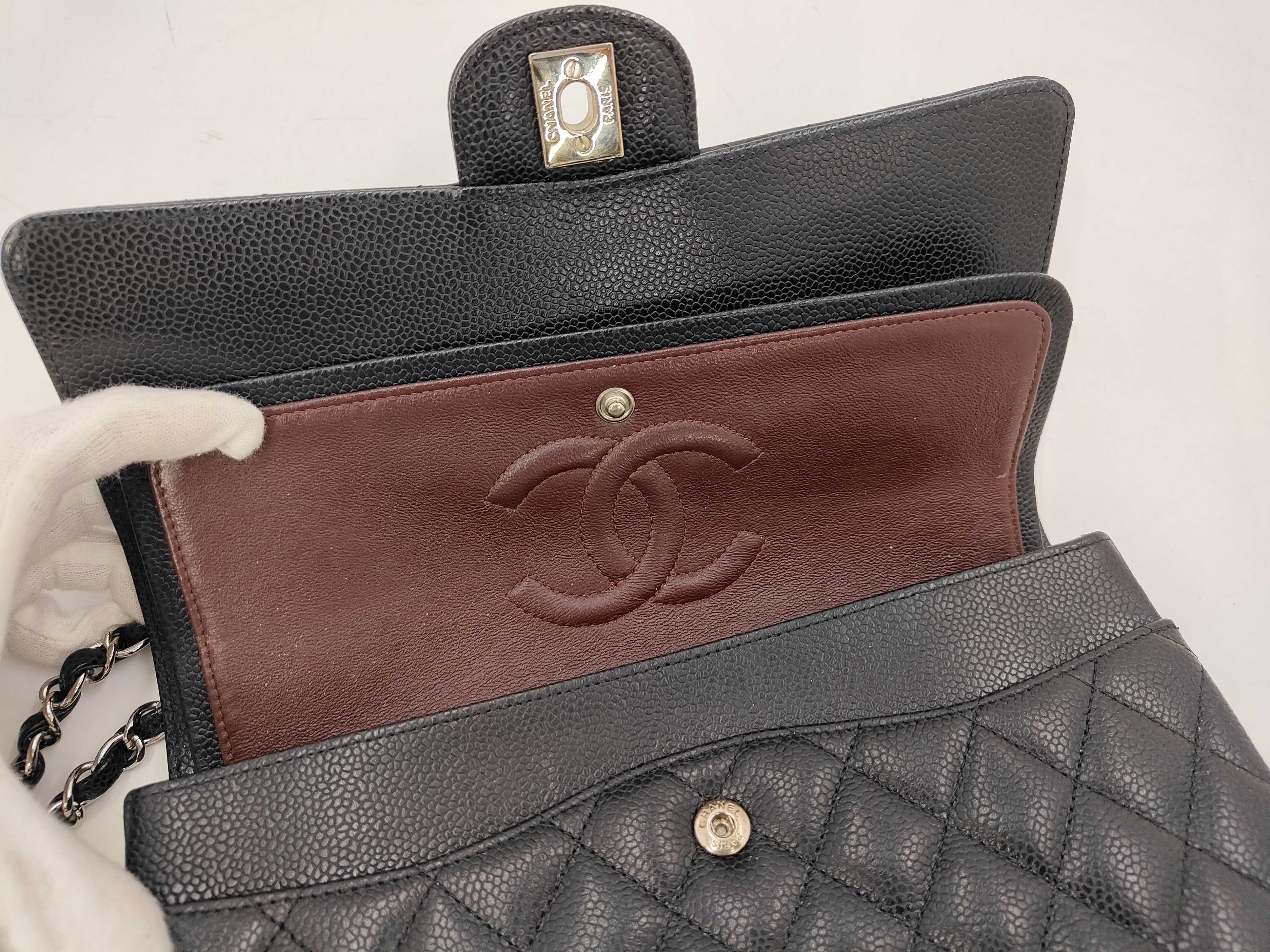 Matelassé 25 Caviar Skin Black Silver Hardware Double Flap Bag (Serial Number 20s) — view 8