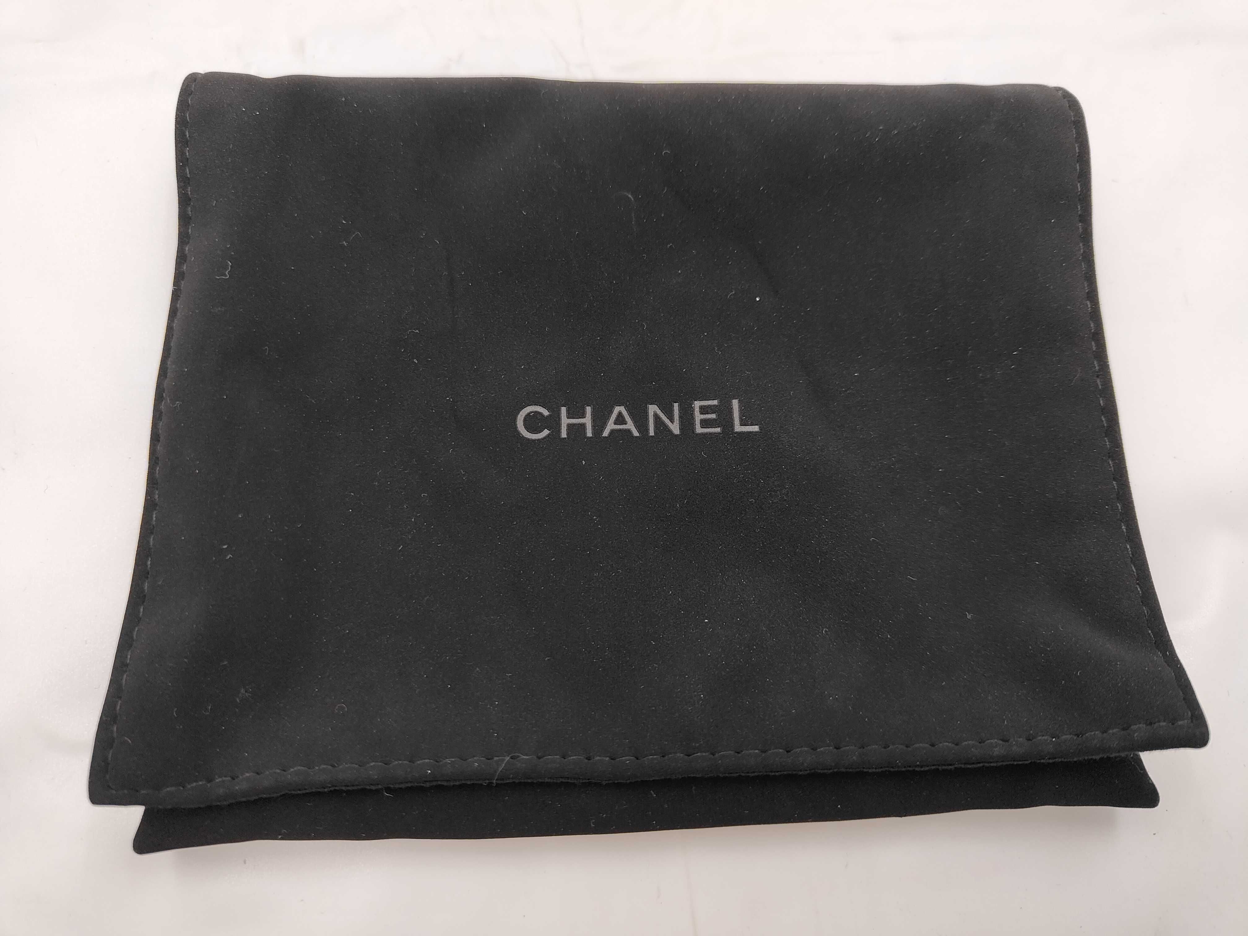 Chain Wallet Lambskin Shoulder Bag — view 9