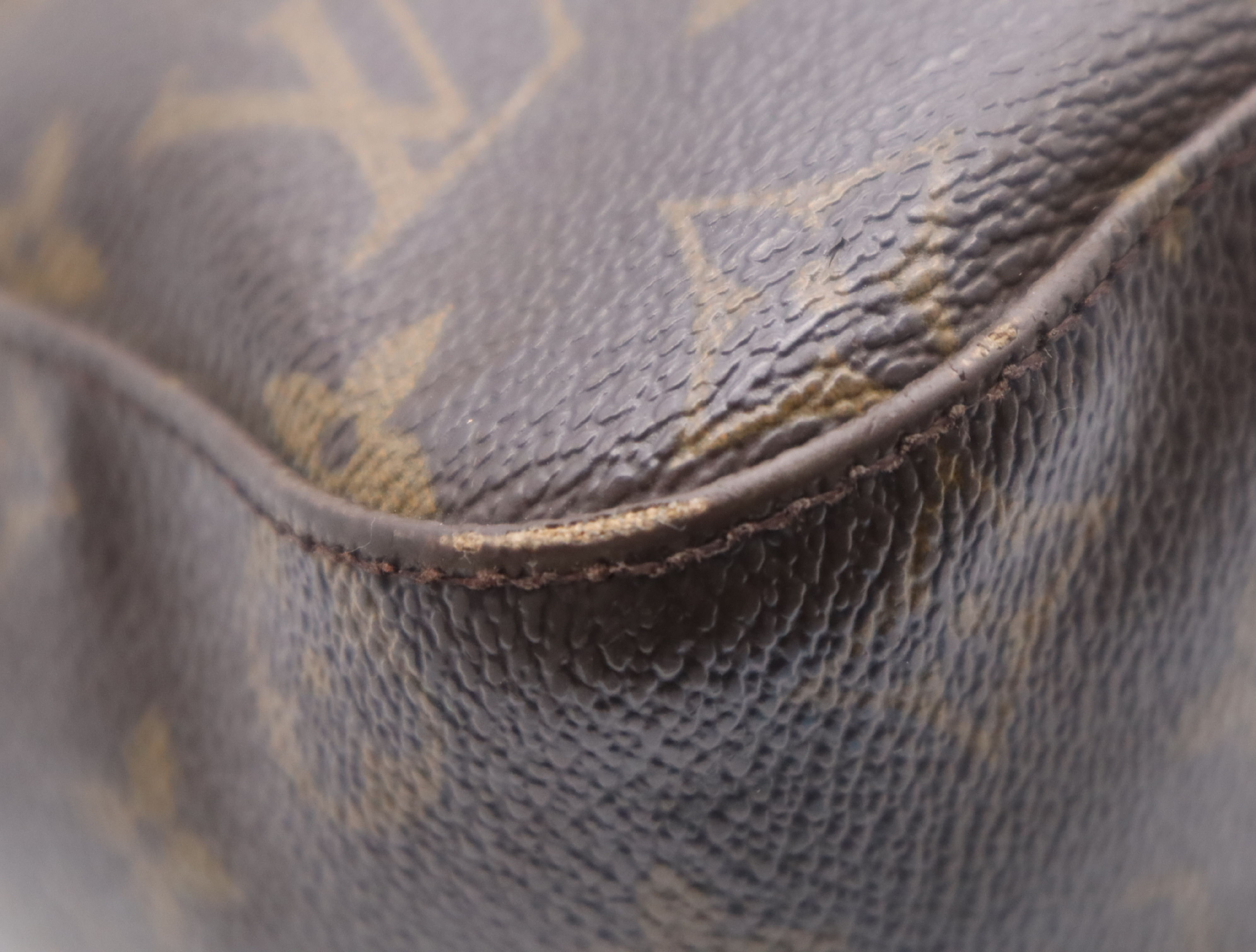 M51145 Monogram Looping GM Shoulder Bag — view 6
