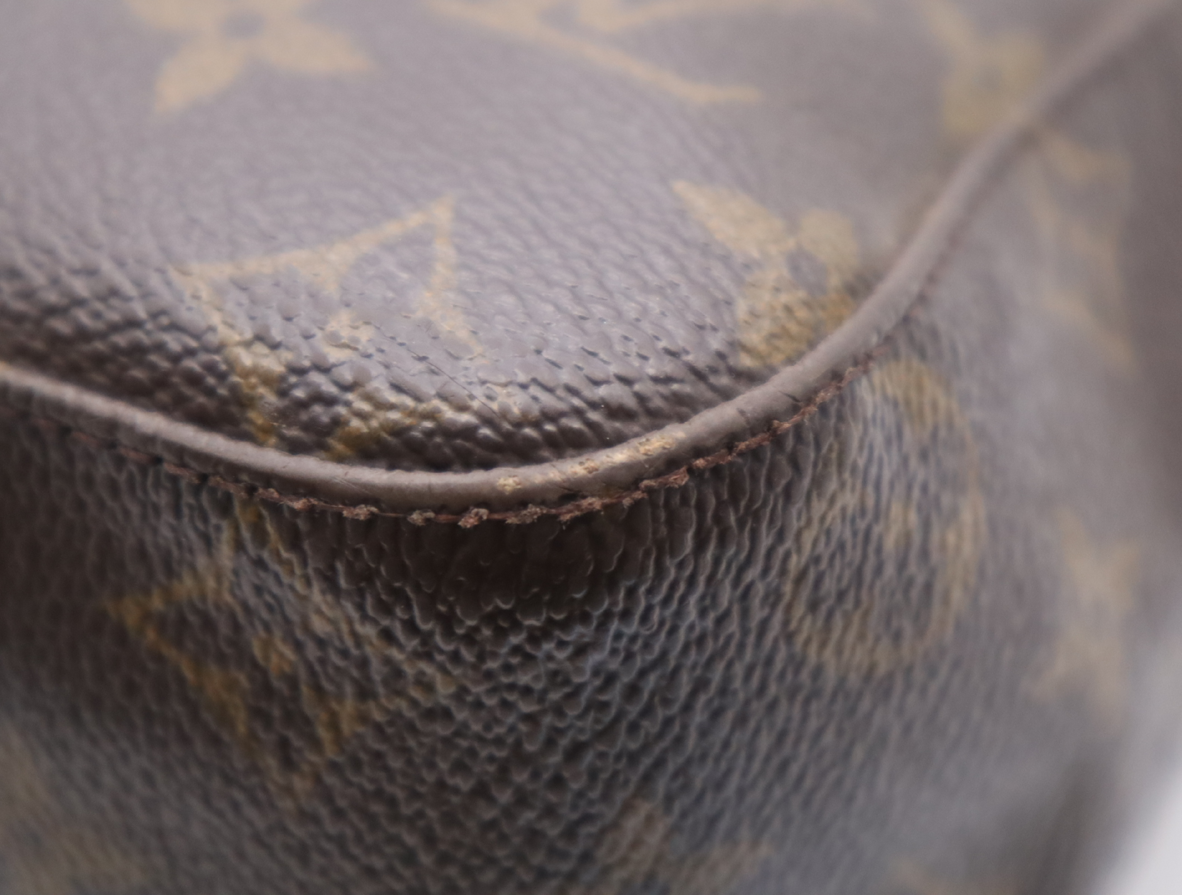 M51145 Monogram Looping GM Shoulder Bag — view 7