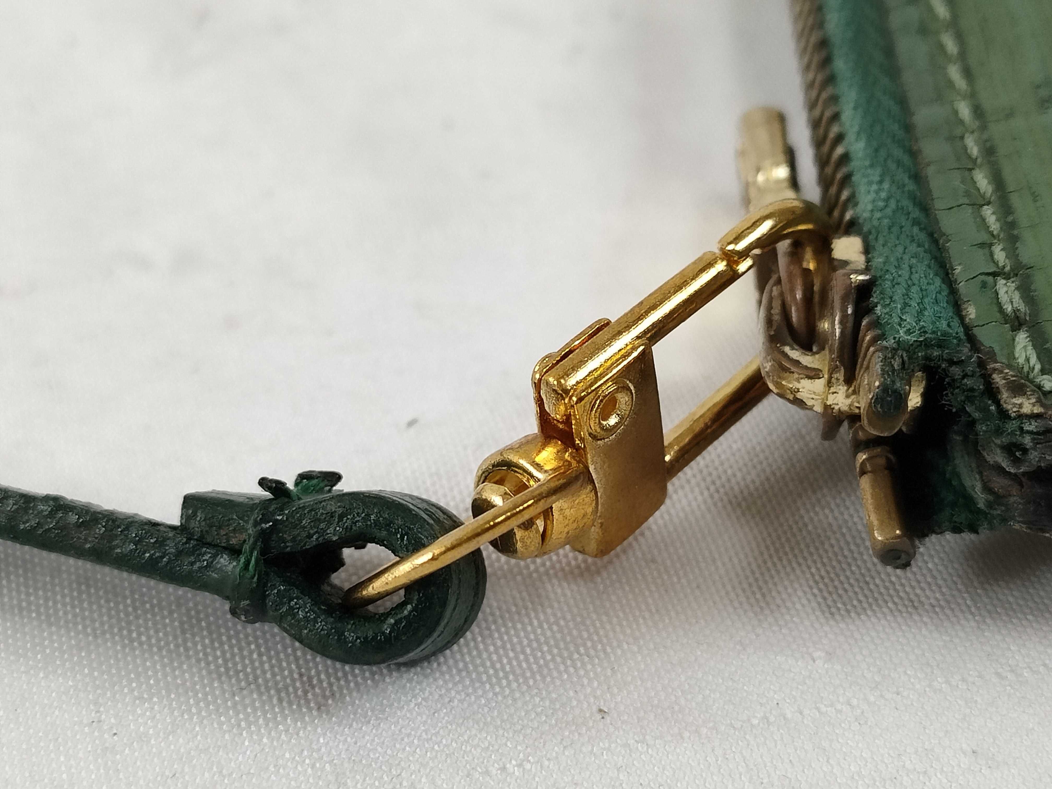 Epi Pochette Accessoires Borneo Green M52944 Shoulder Bag — view 6