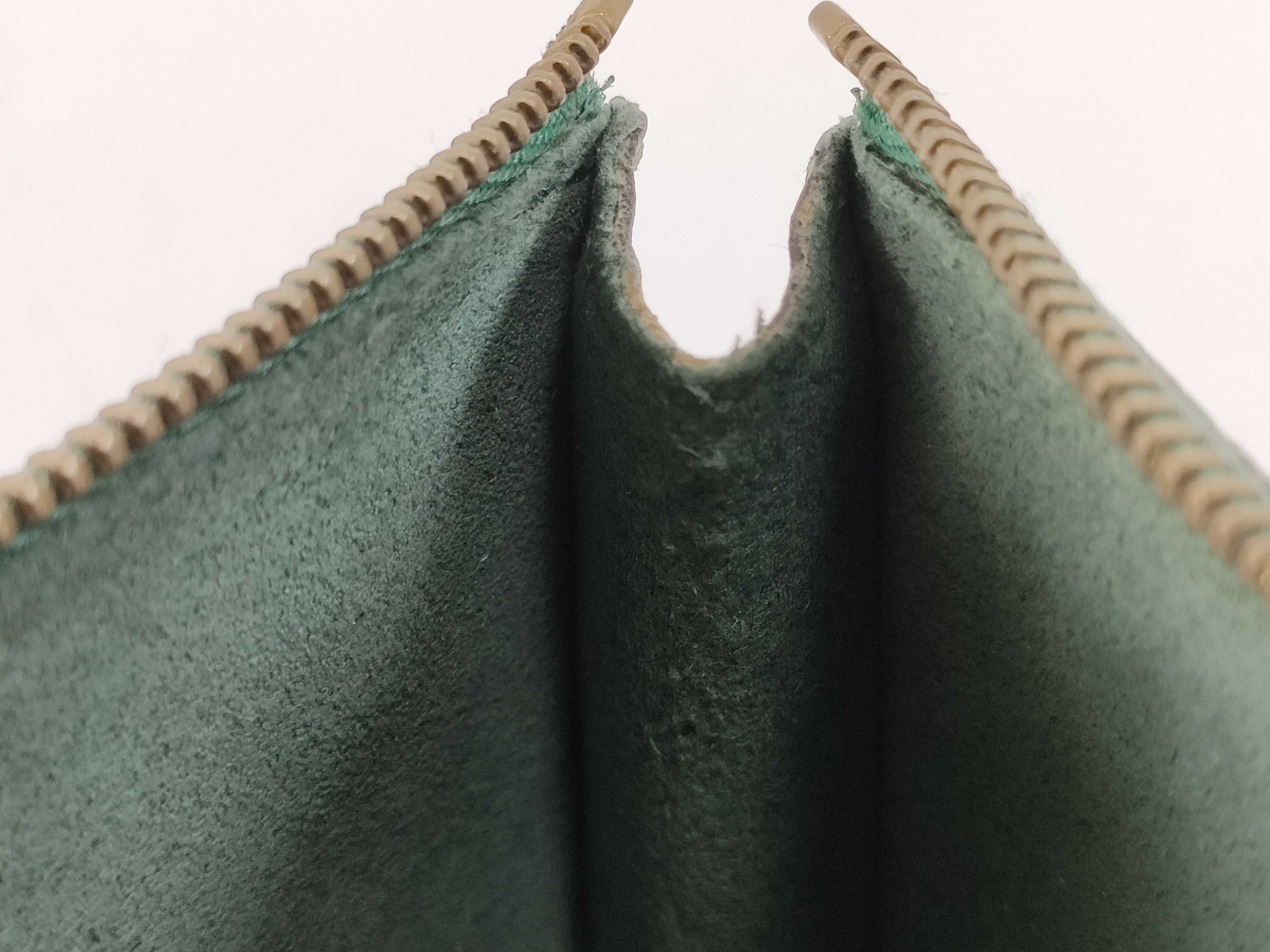 Epi Pochette Accessoires Borneo Green M52944 Shoulder Bag — view 10