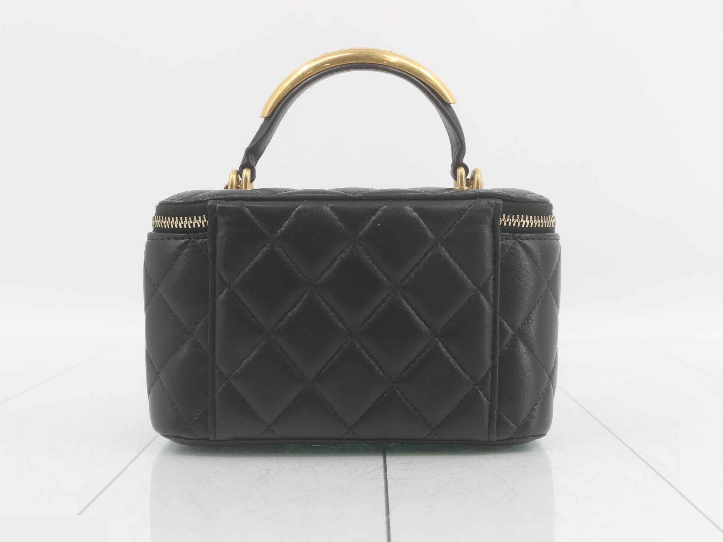 Matelassé (bag) - Shoulder bag — view 2