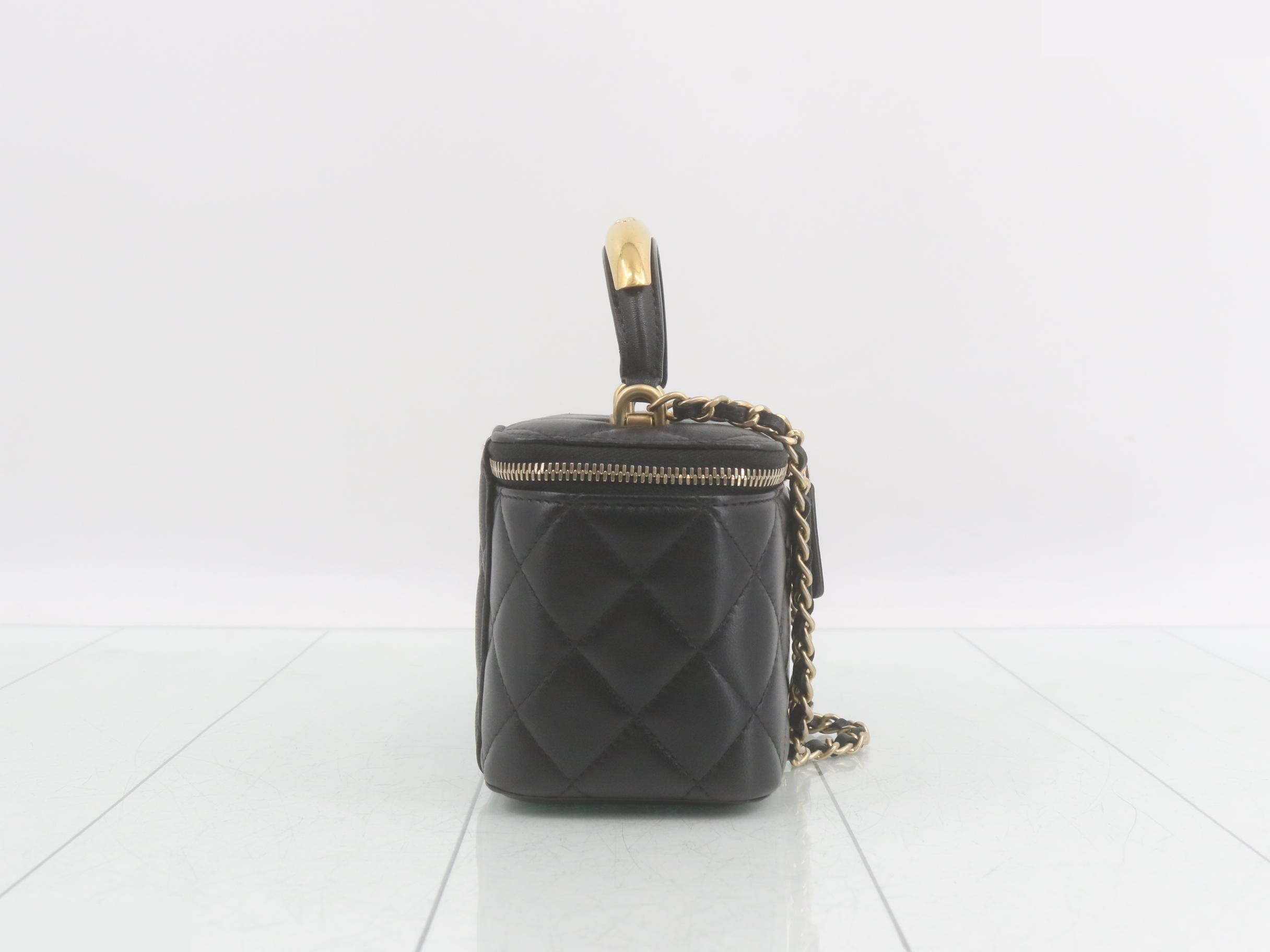 Matelassé (bag) - Shoulder bag — view 4