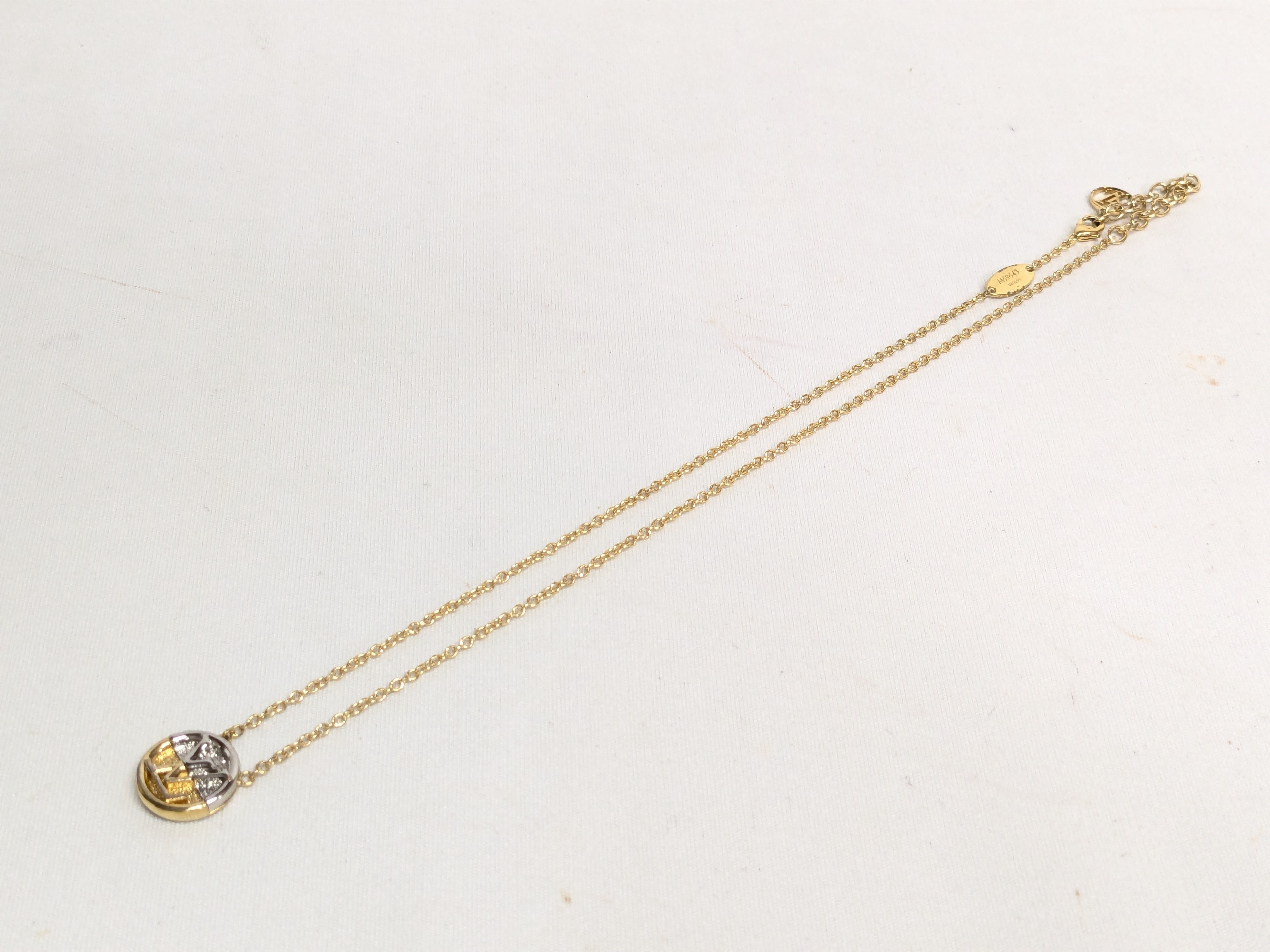 Collier LtoV Necklace VA0260 Necklace — view 3