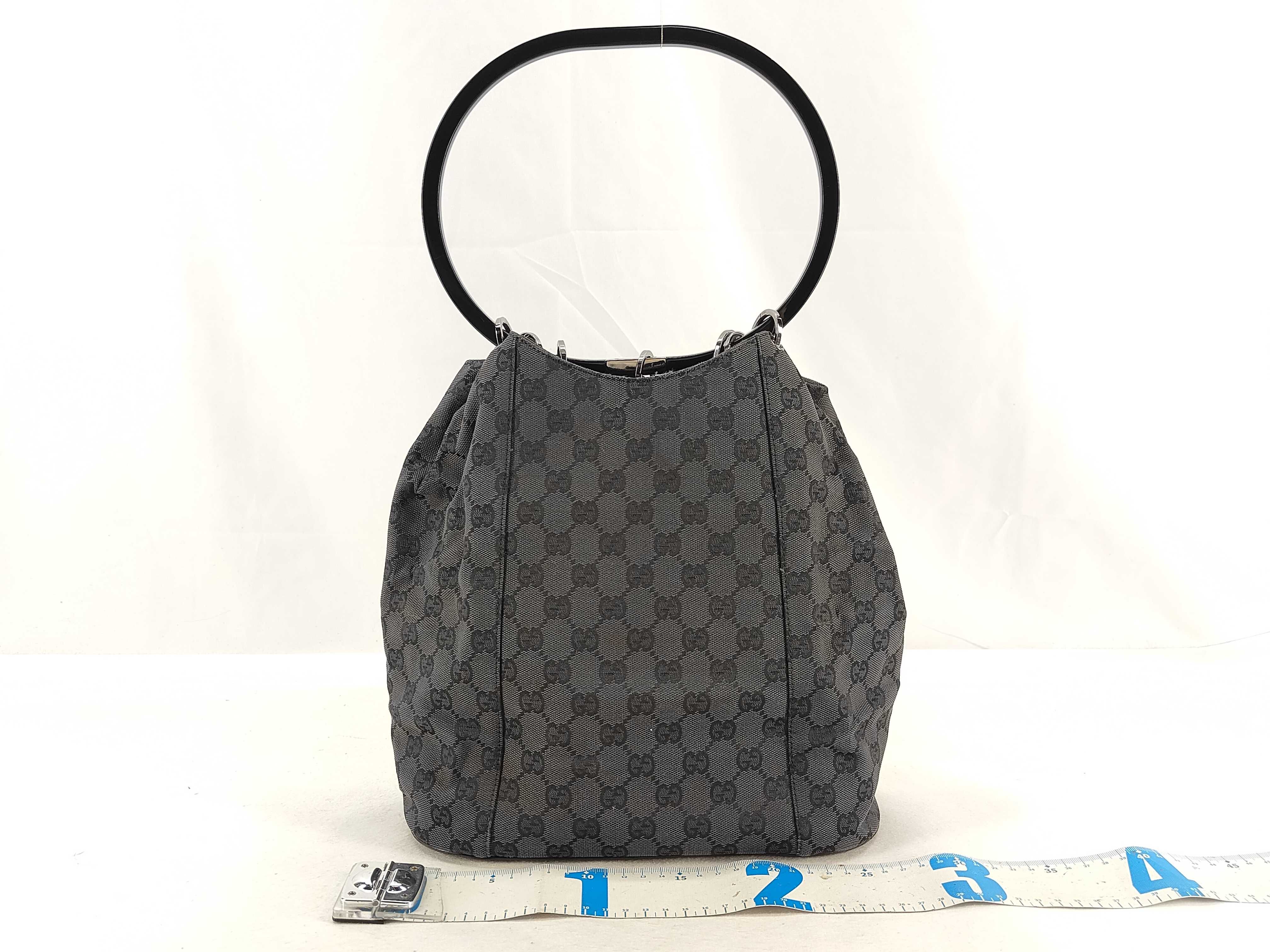 GG Canvas Shoulder Bag — view 2