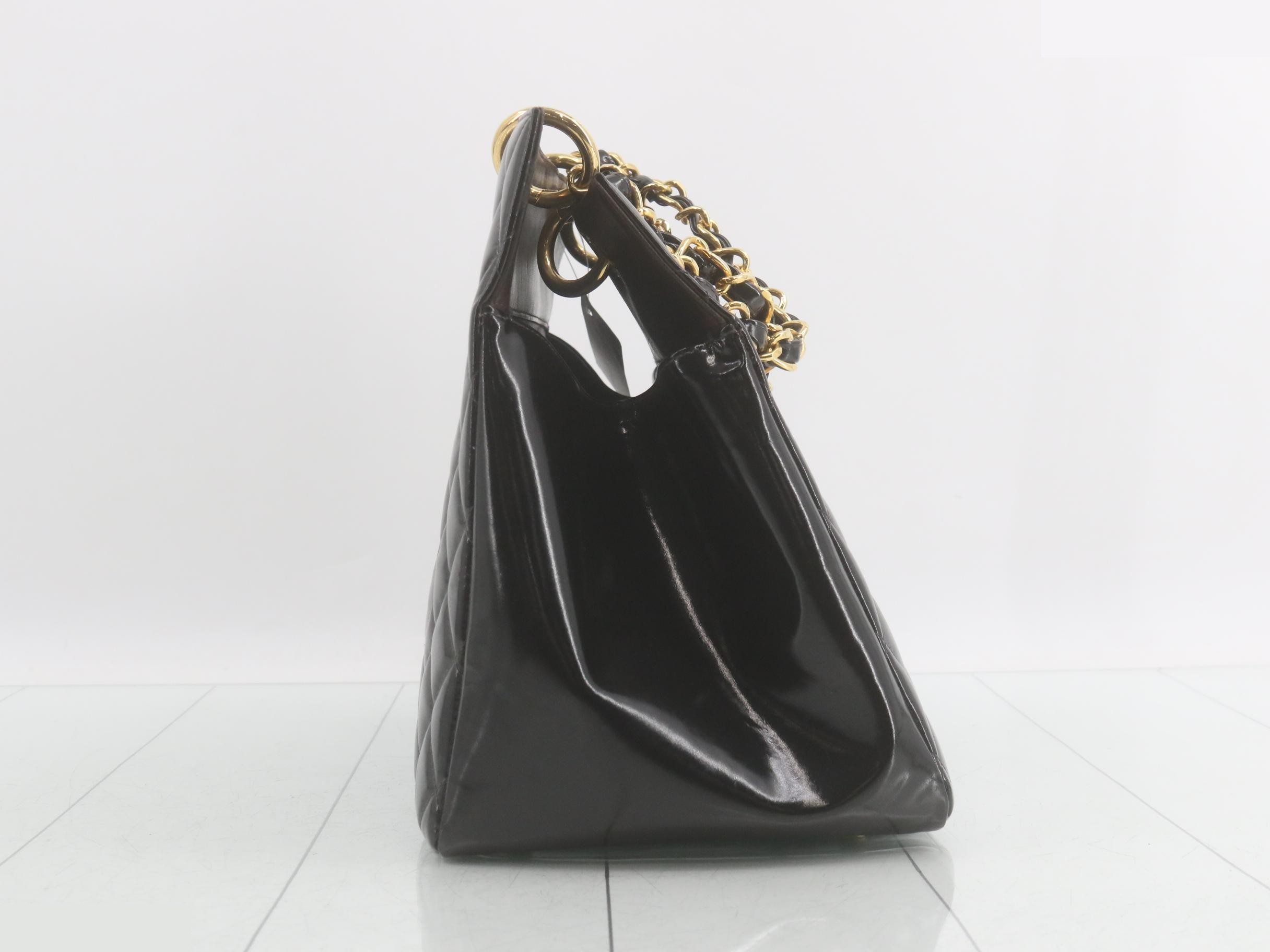 Matelassé enamel double chain tote bag — view 3